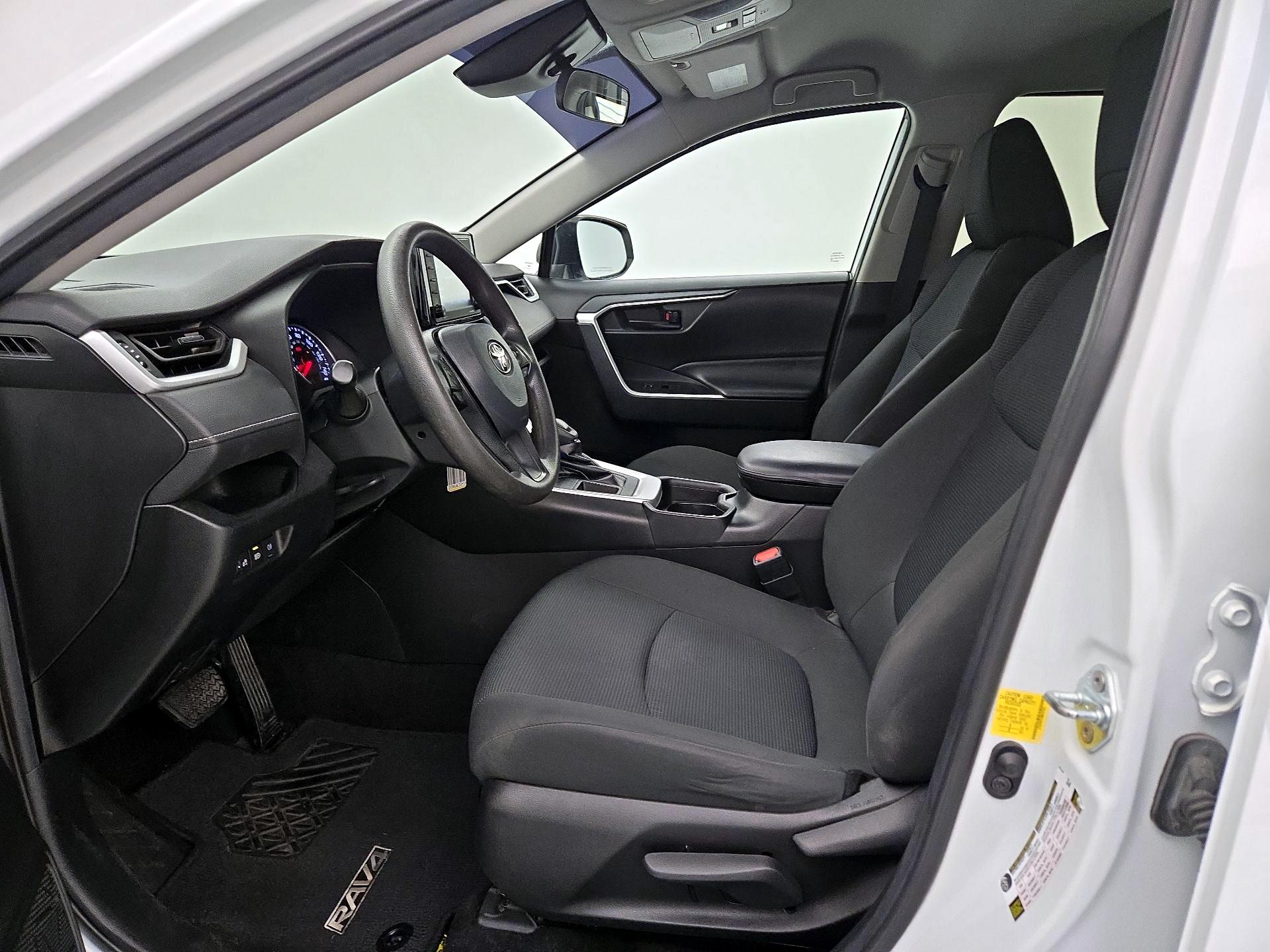 Thumbnail: 2021 Toyota RAV4 - 11