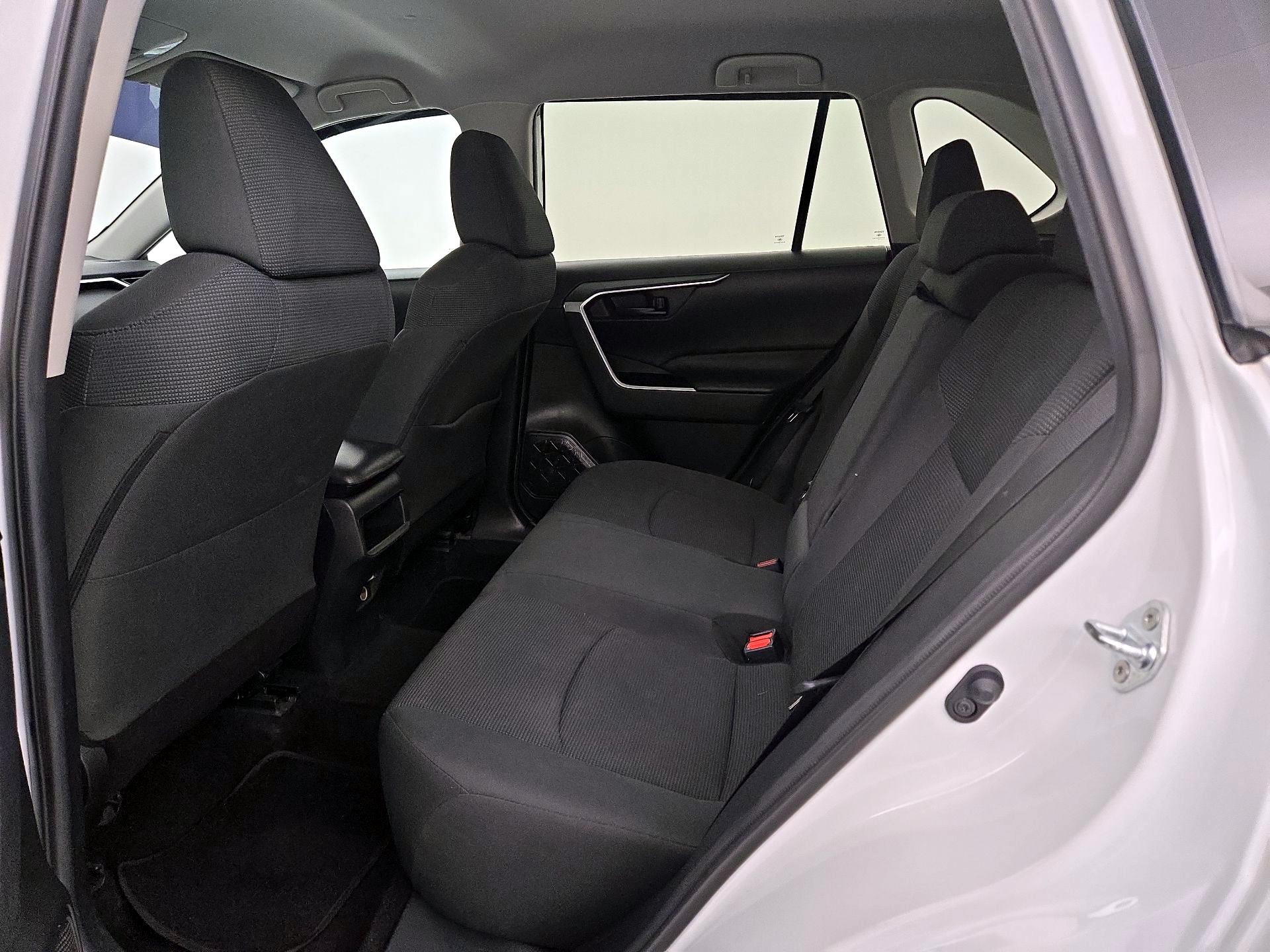 Thumbnail: 2021 Toyota RAV4 - 19