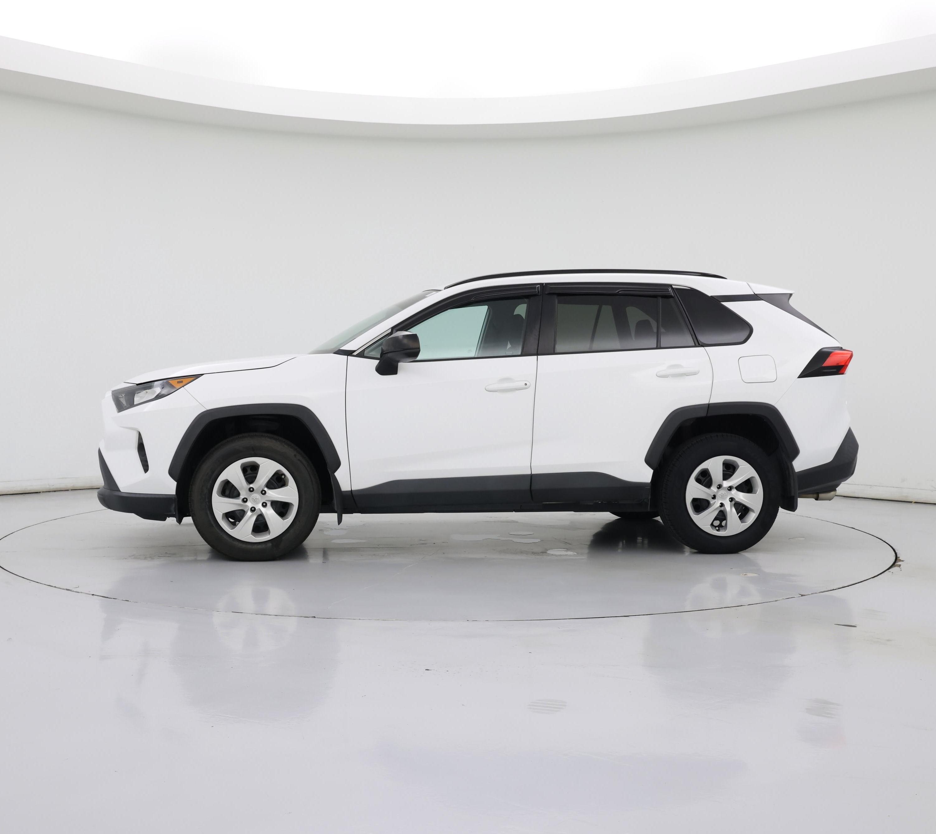 Thumbnail: 2021 Toyota RAV4 - 3