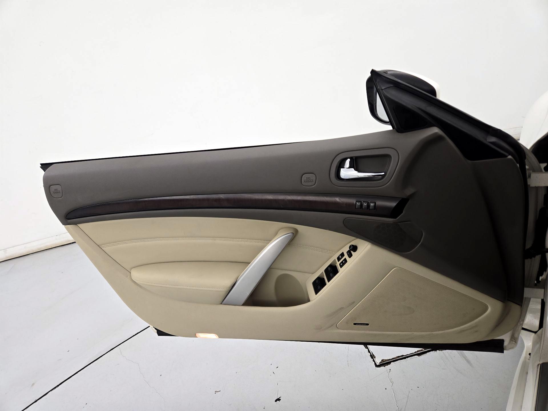 Thumbnail: 2015 INFINITI Q60 - 12