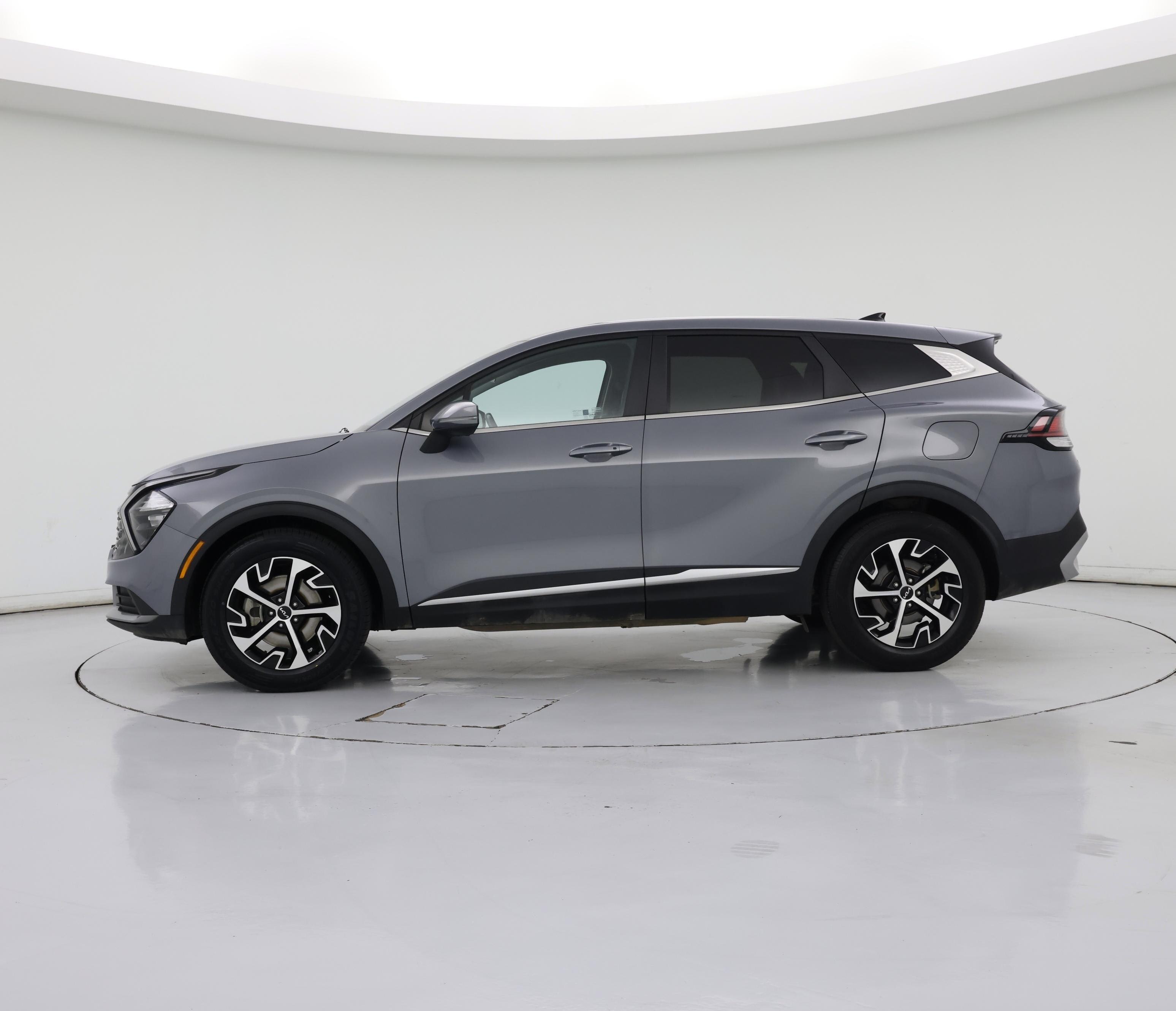 Thumbnail: 2023 Kia Sportage - 3