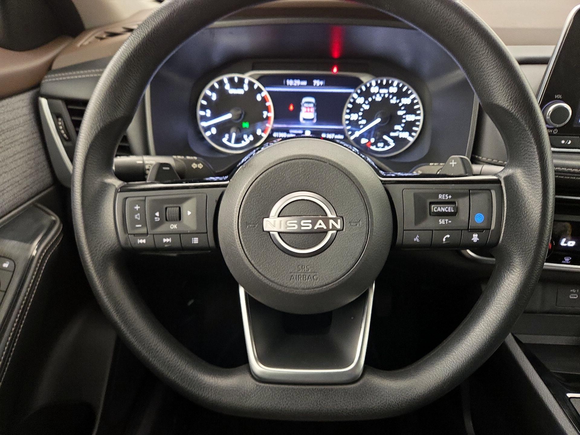Thumbnail: 2023 Nissan Rogue - 10