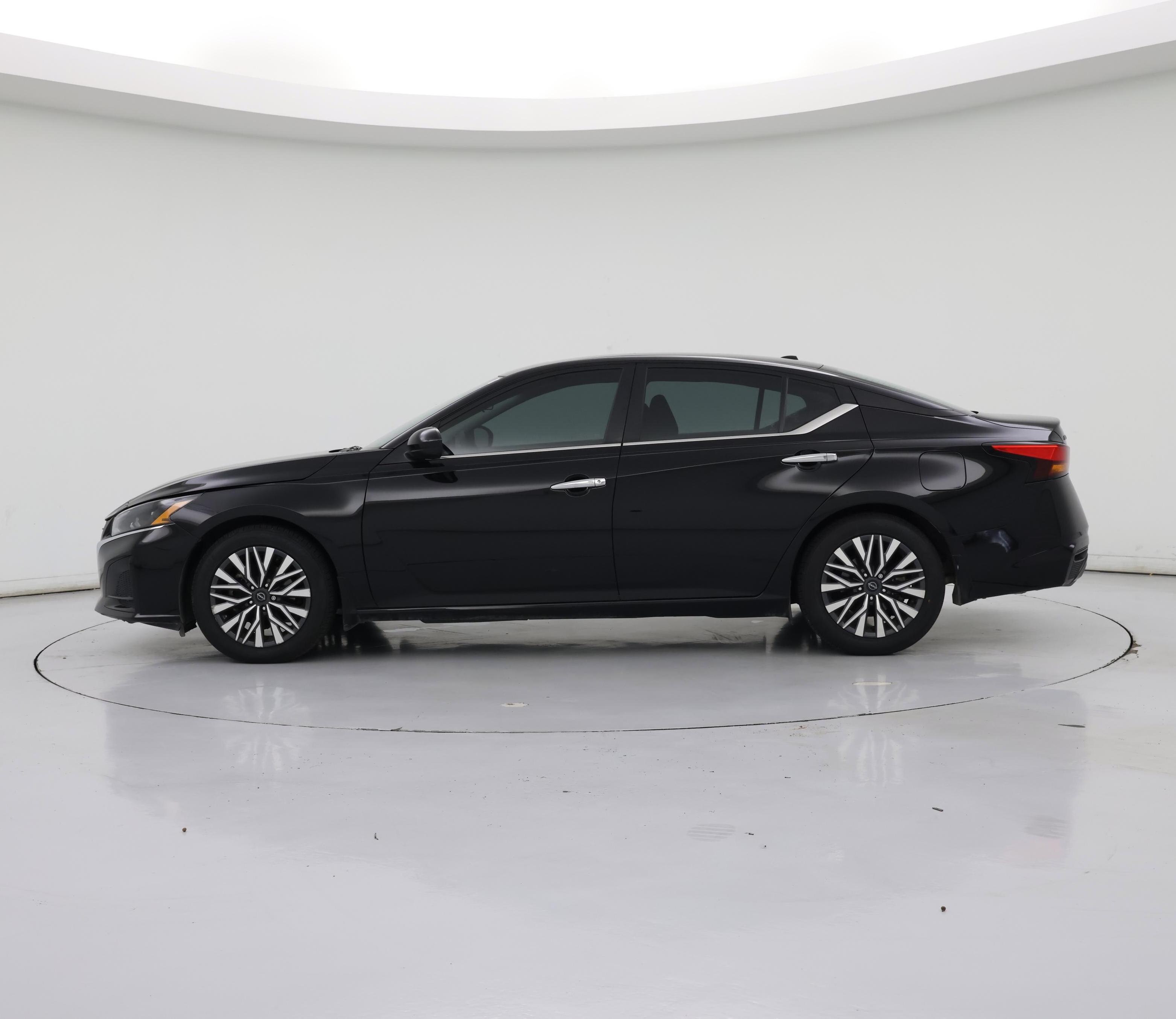 Thumbnail: 2024 Nissan Altima - 3