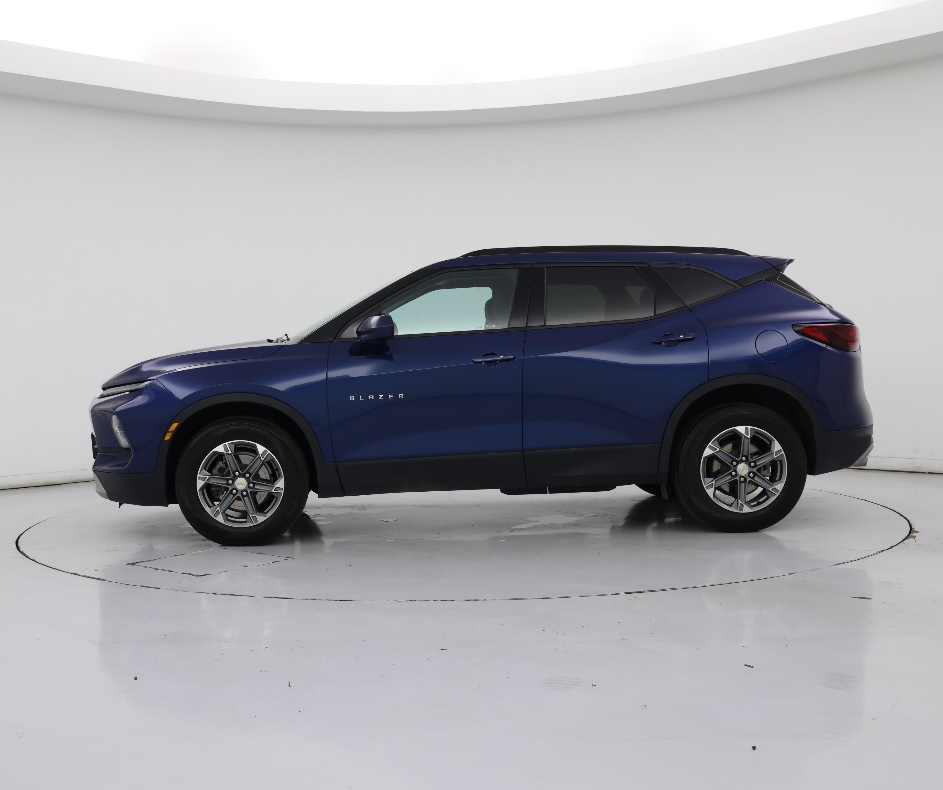 Thumbnail: 2023 Chevrolet Blazer - 3
