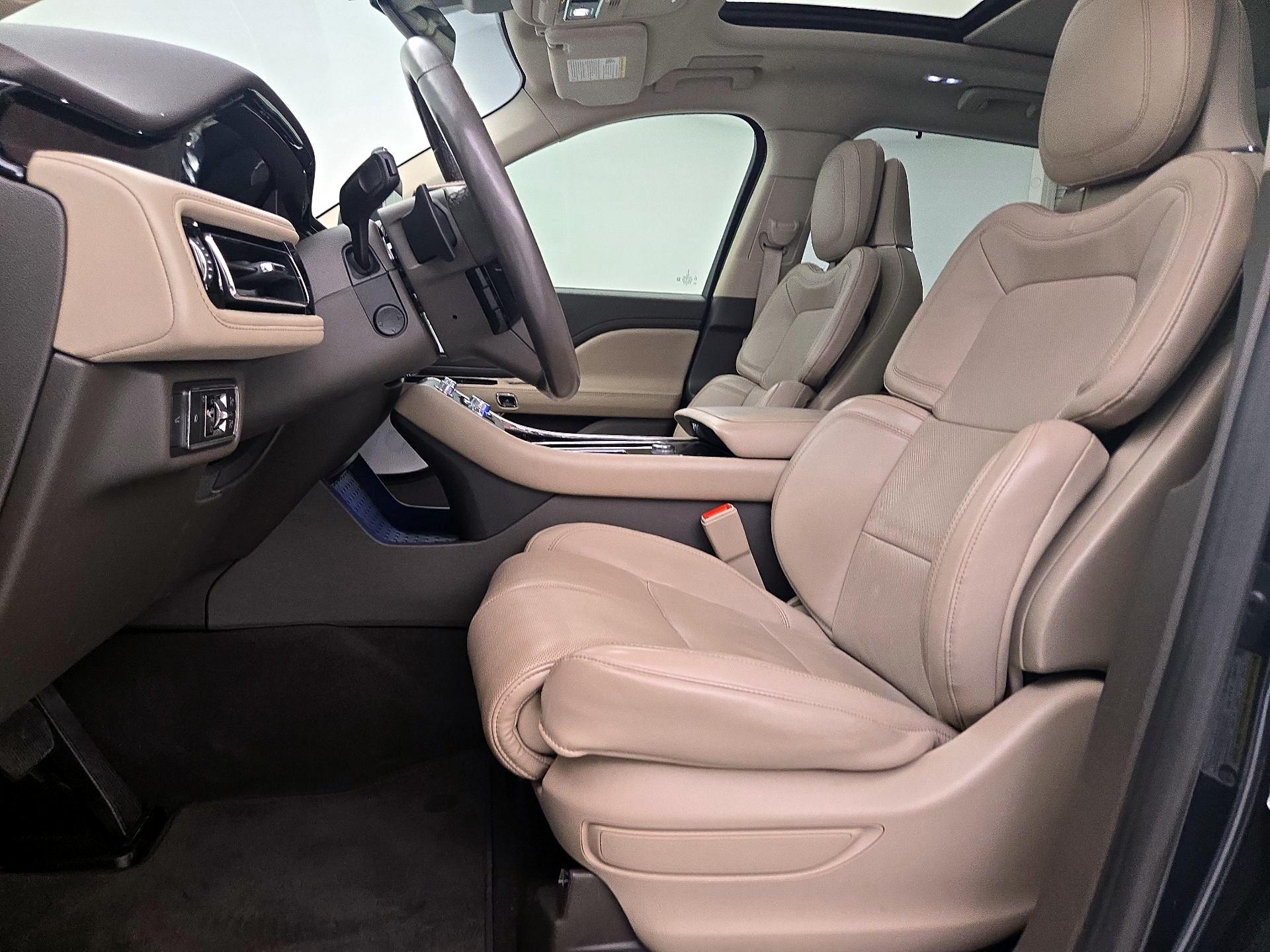Thumbnail: 2021 Lincoln Aviator - 11