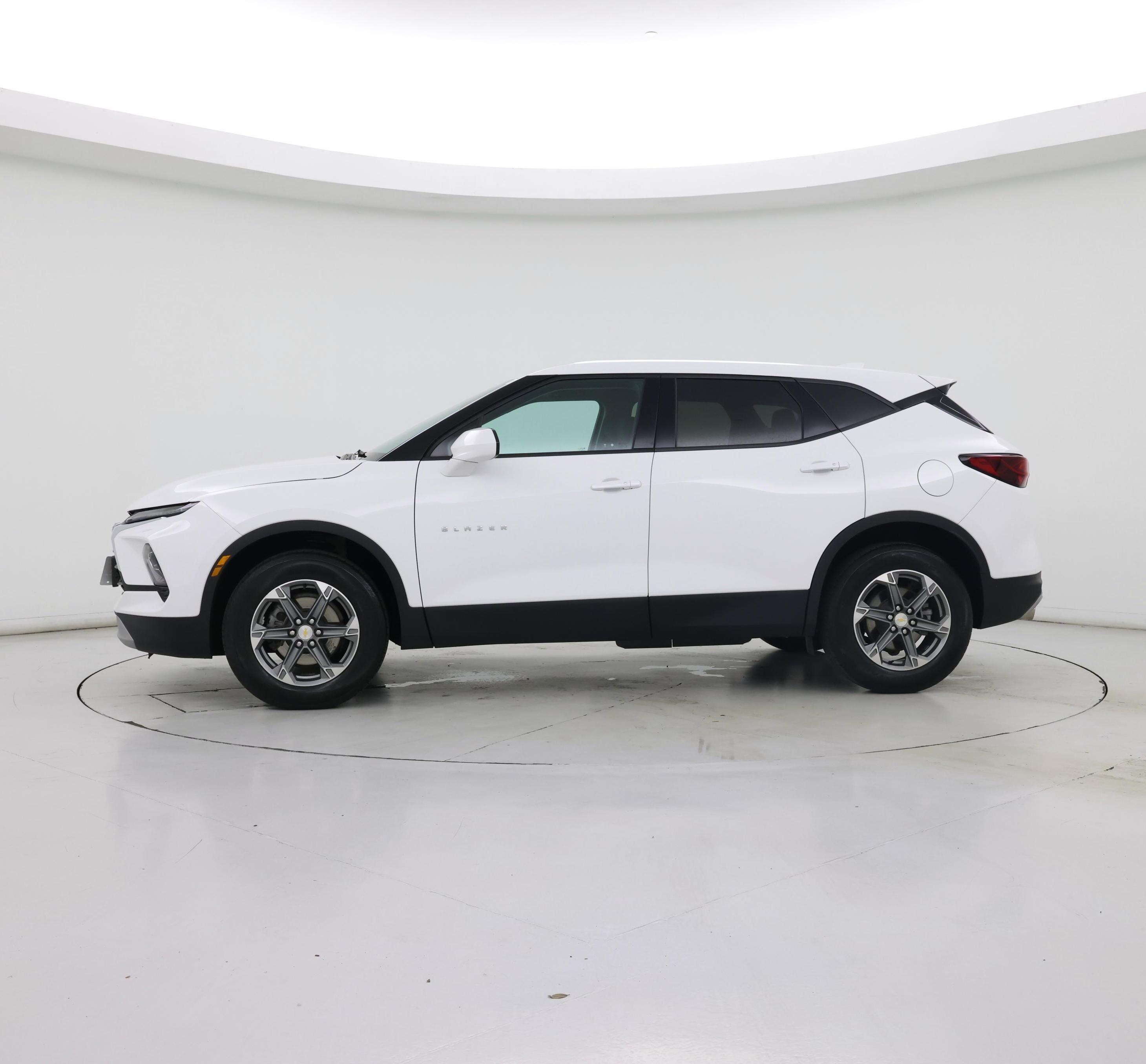 Thumbnail: 2023 Chevrolet Blazer - 3