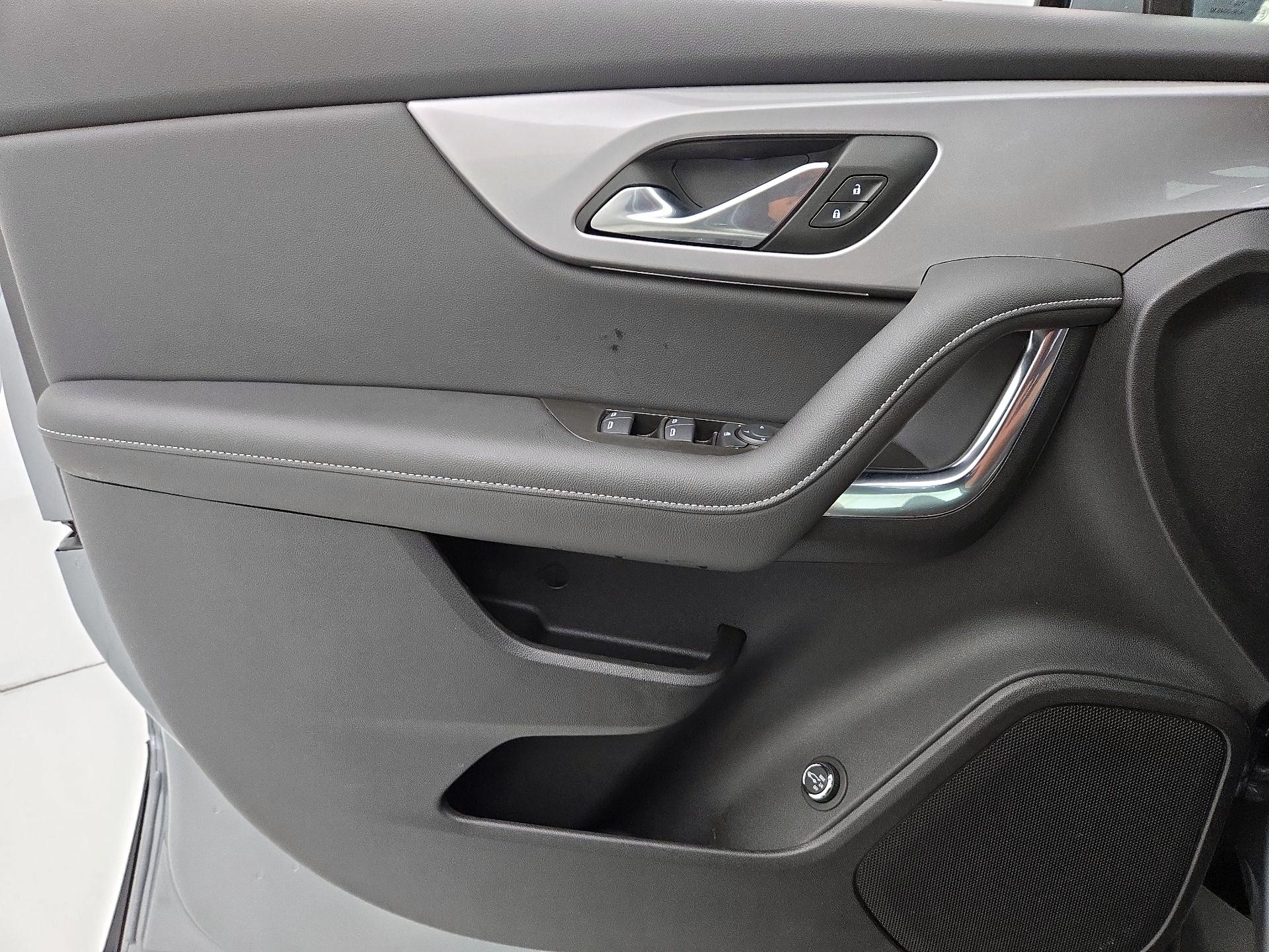 Thumbnail: 2023 Chevrolet Blazer - 12