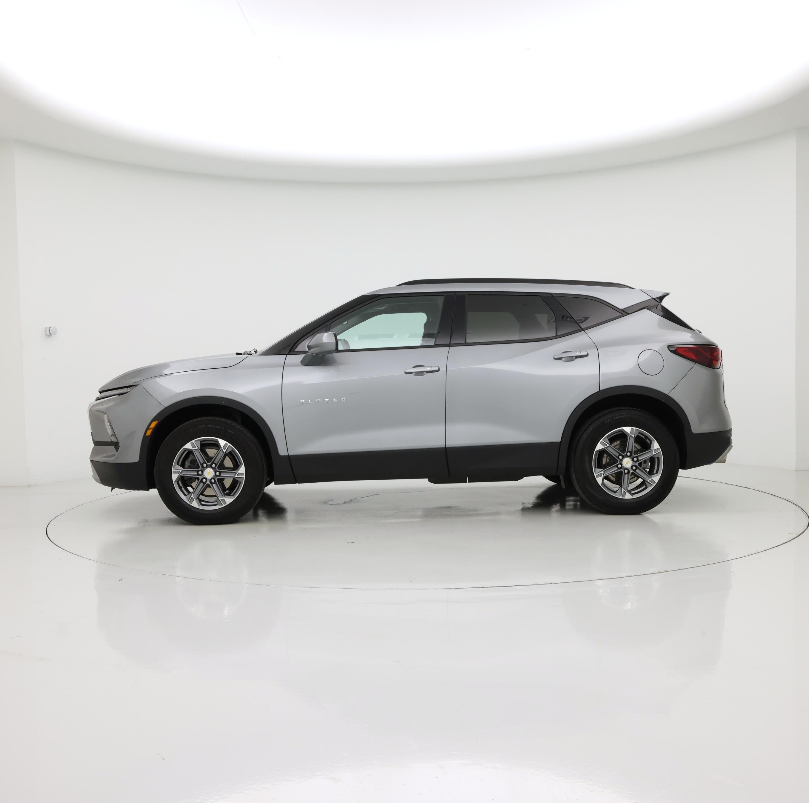 Thumbnail: 2023 Chevrolet Blazer - 3