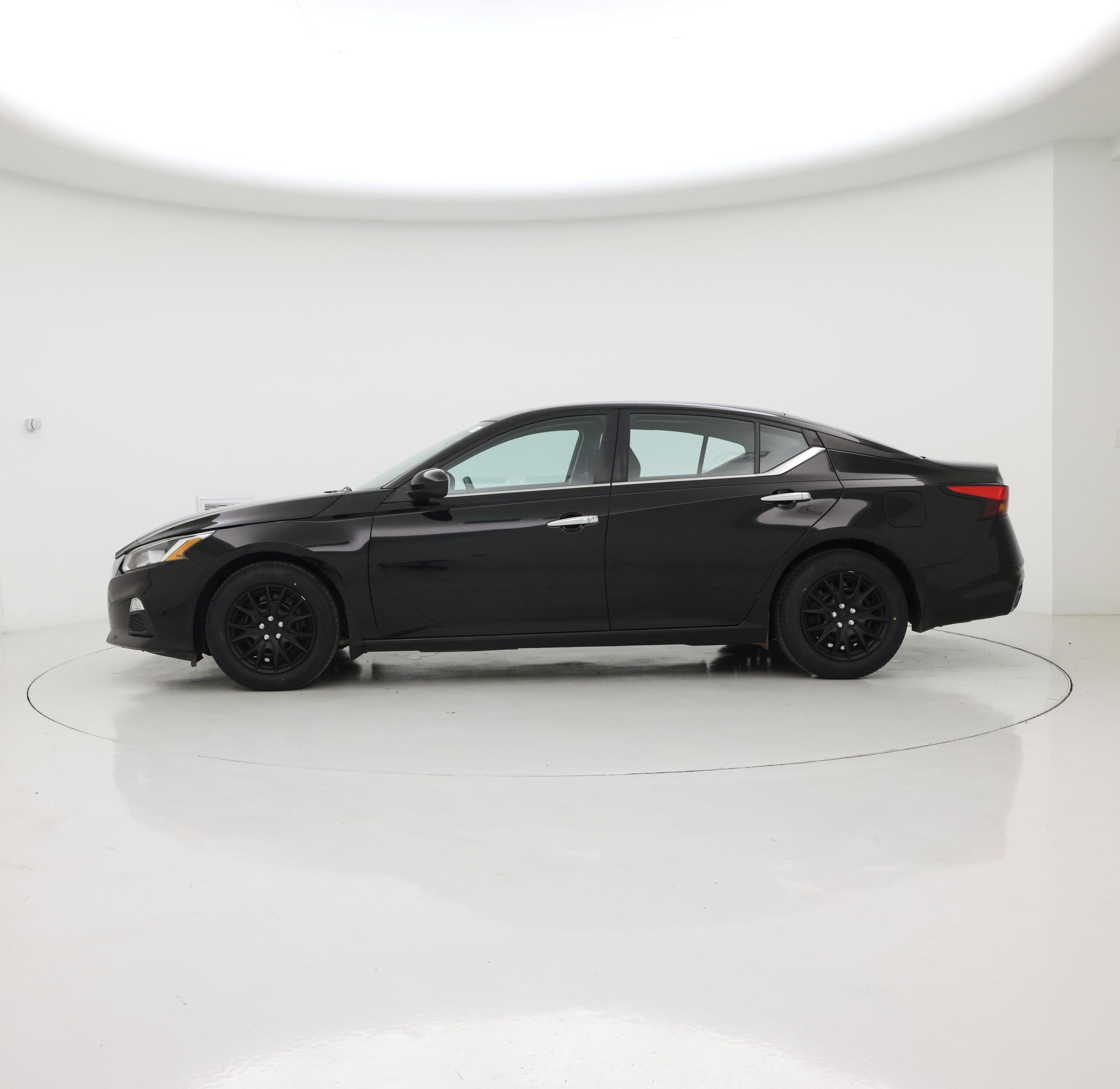 Thumbnail: 2021 Nissan Altima - 3