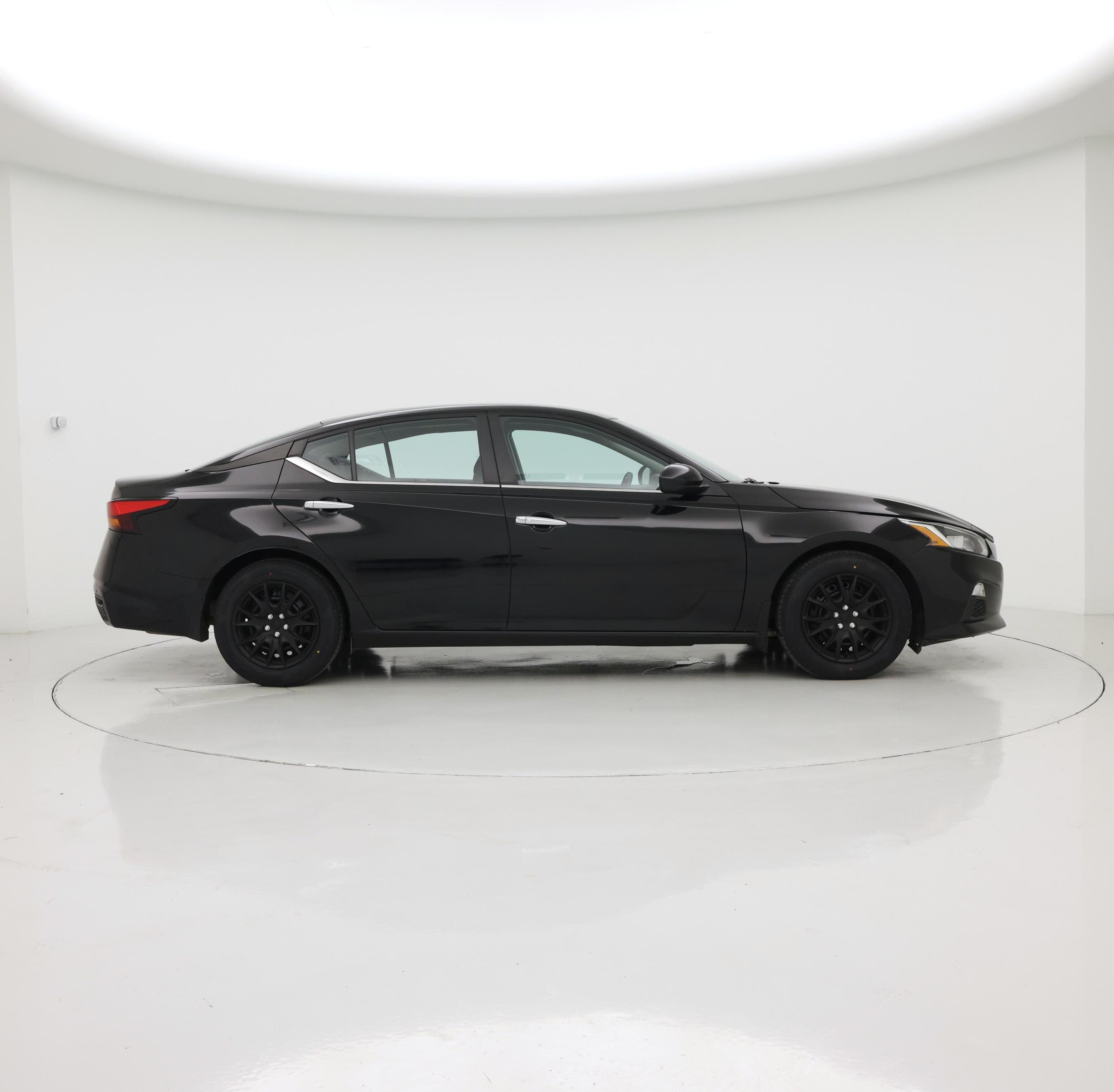 Thumbnail: 2021 Nissan Altima - 7