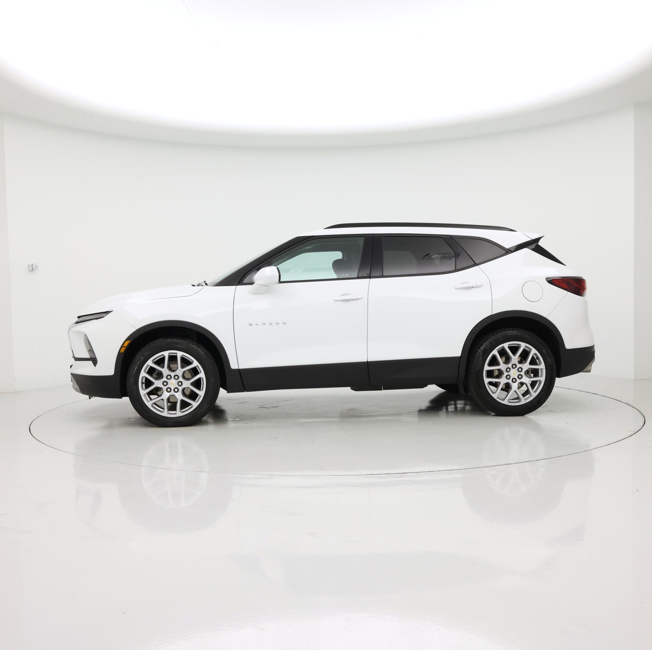 Thumbnail: 2023 Chevrolet Blazer - 3