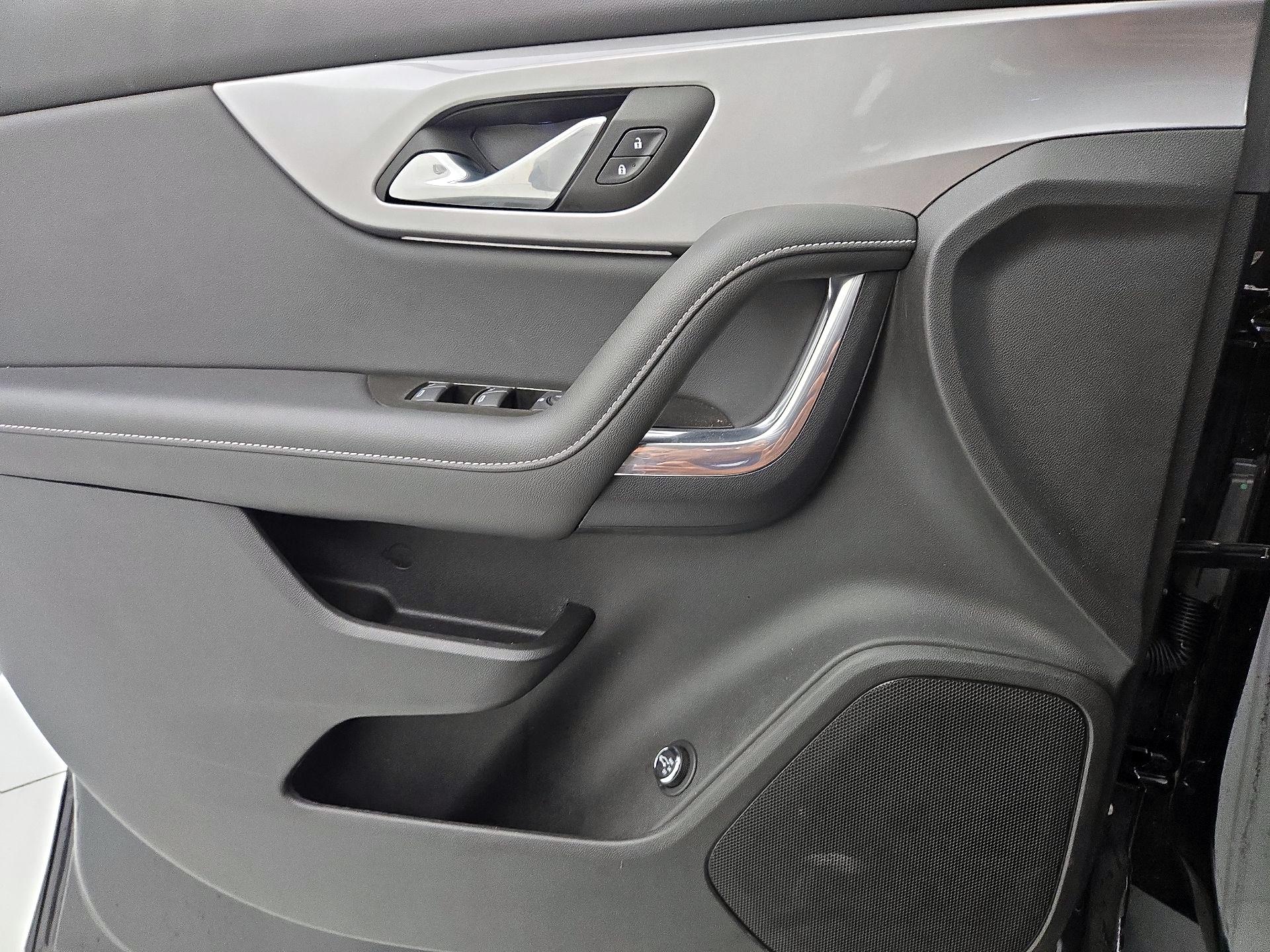 Thumbnail: 2023 Chevrolet Blazer - 12