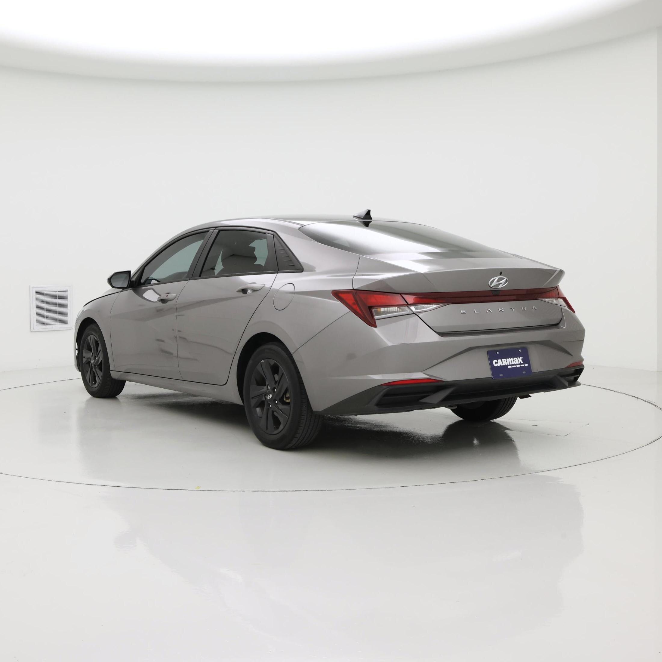 Thumbnail: 2023 Hyundai Elantra - 2