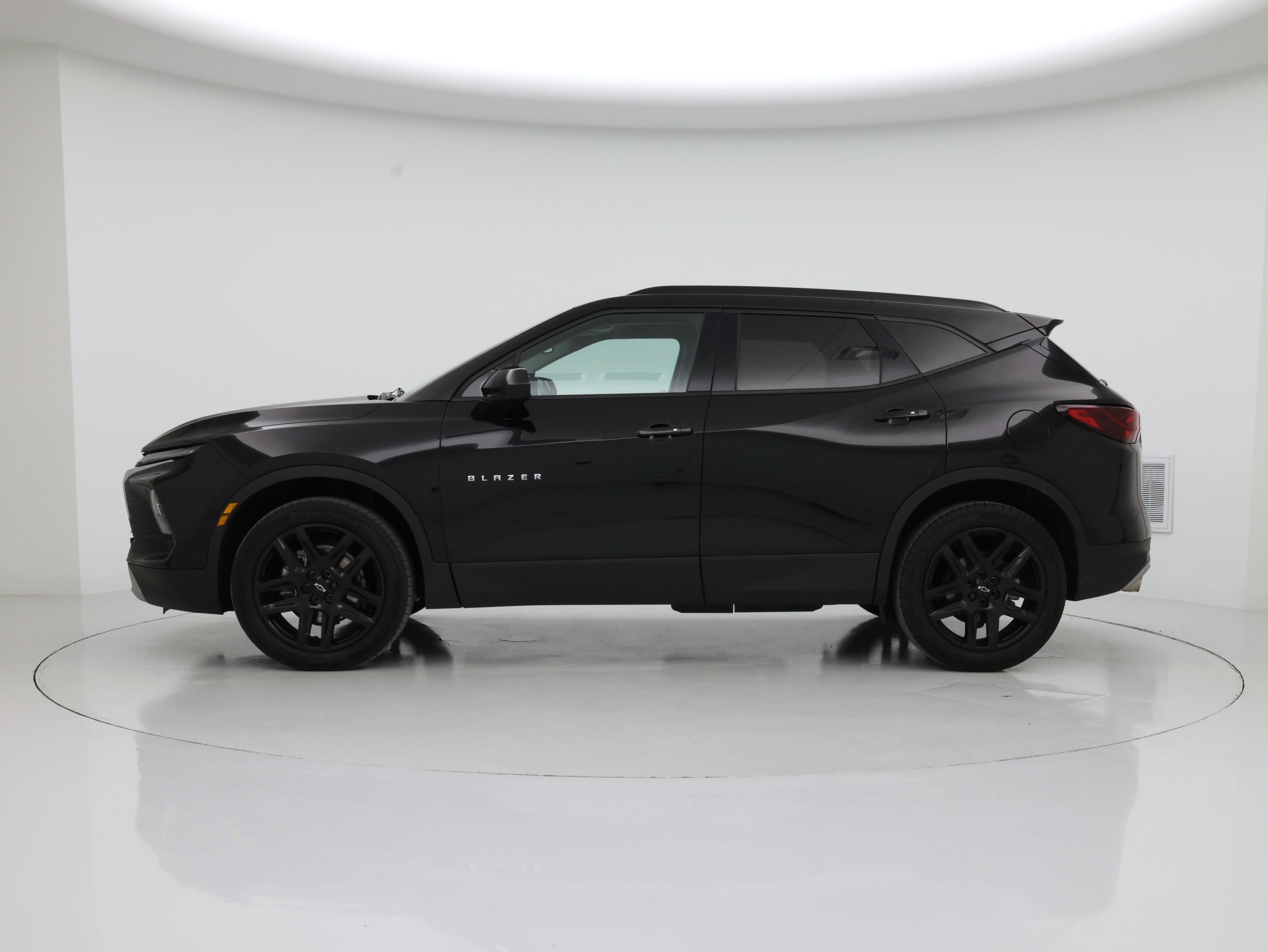 Thumbnail: 2023 Chevrolet Blazer - 3