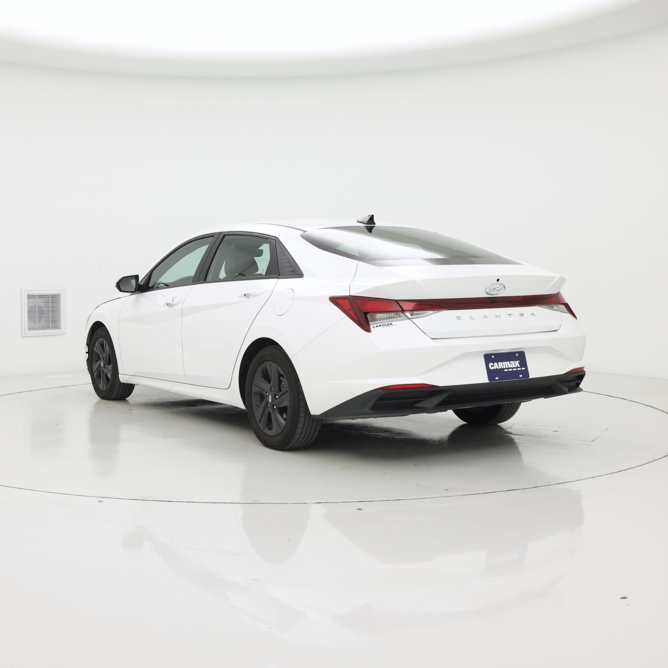 Thumbnail: 2023 Hyundai Elantra - 2
