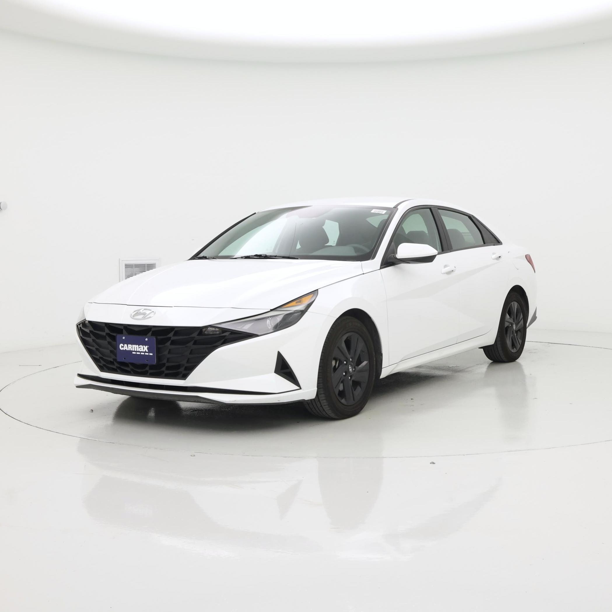 Thumbnail: 2023 Hyundai Elantra - 4