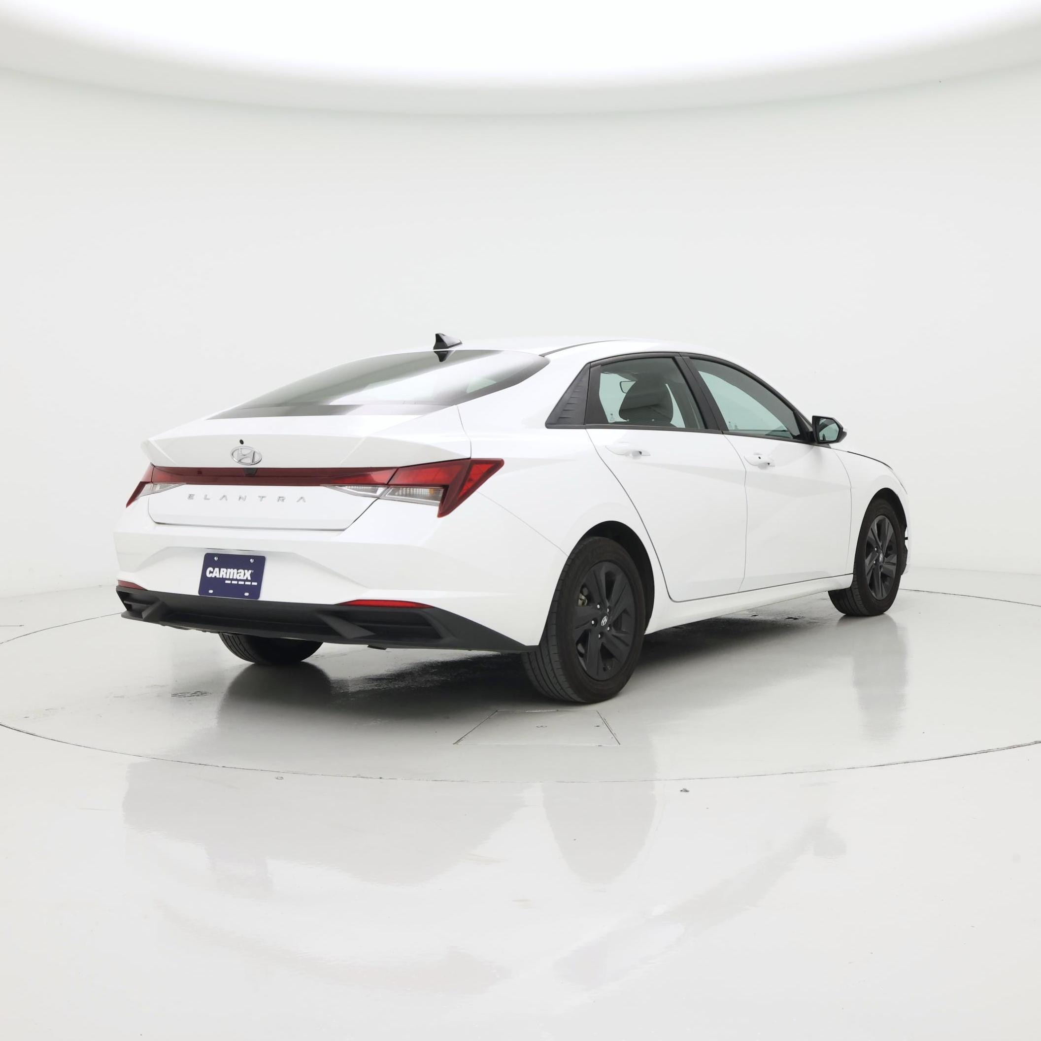 Thumbnail: 2023 Hyundai Elantra - 8