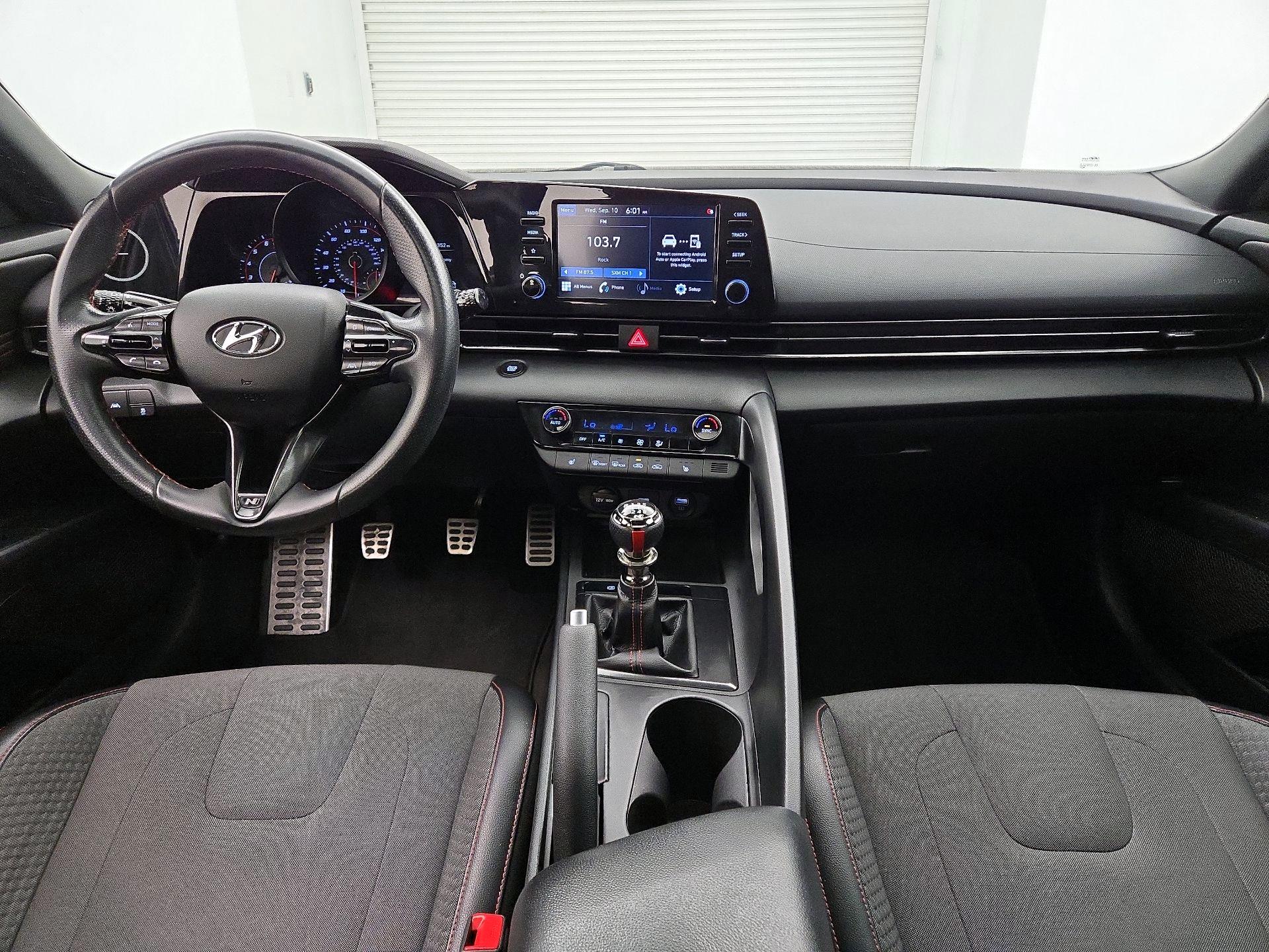 Thumbnail: 2022 Hyundai Elantra - 9