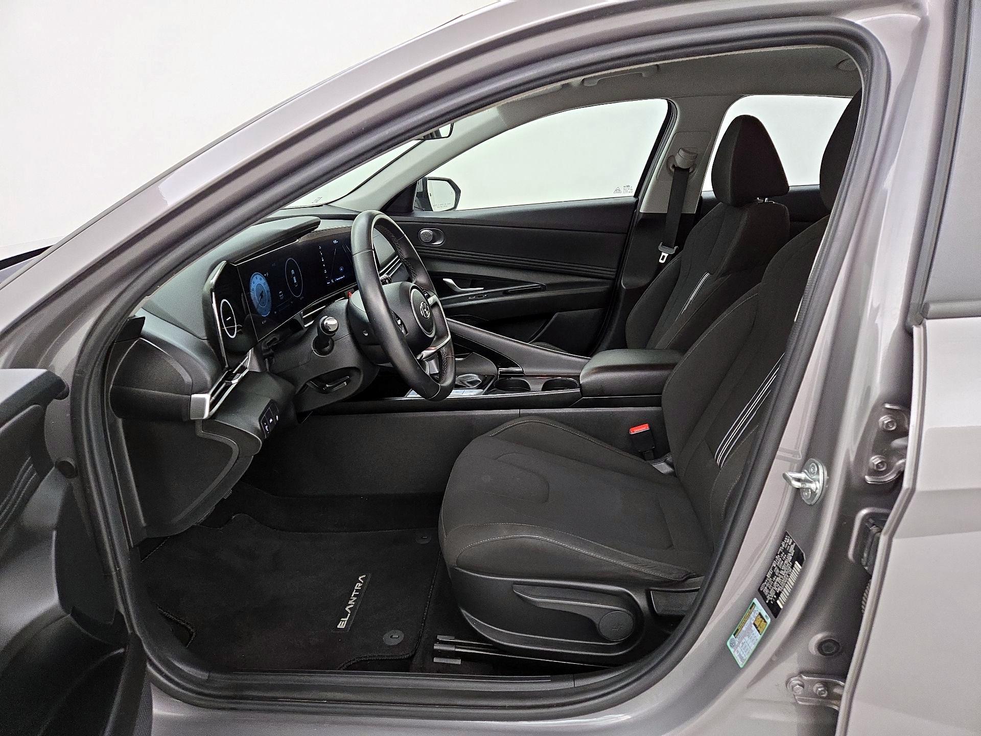 Thumbnail: 2023 Hyundai Elantra - 11