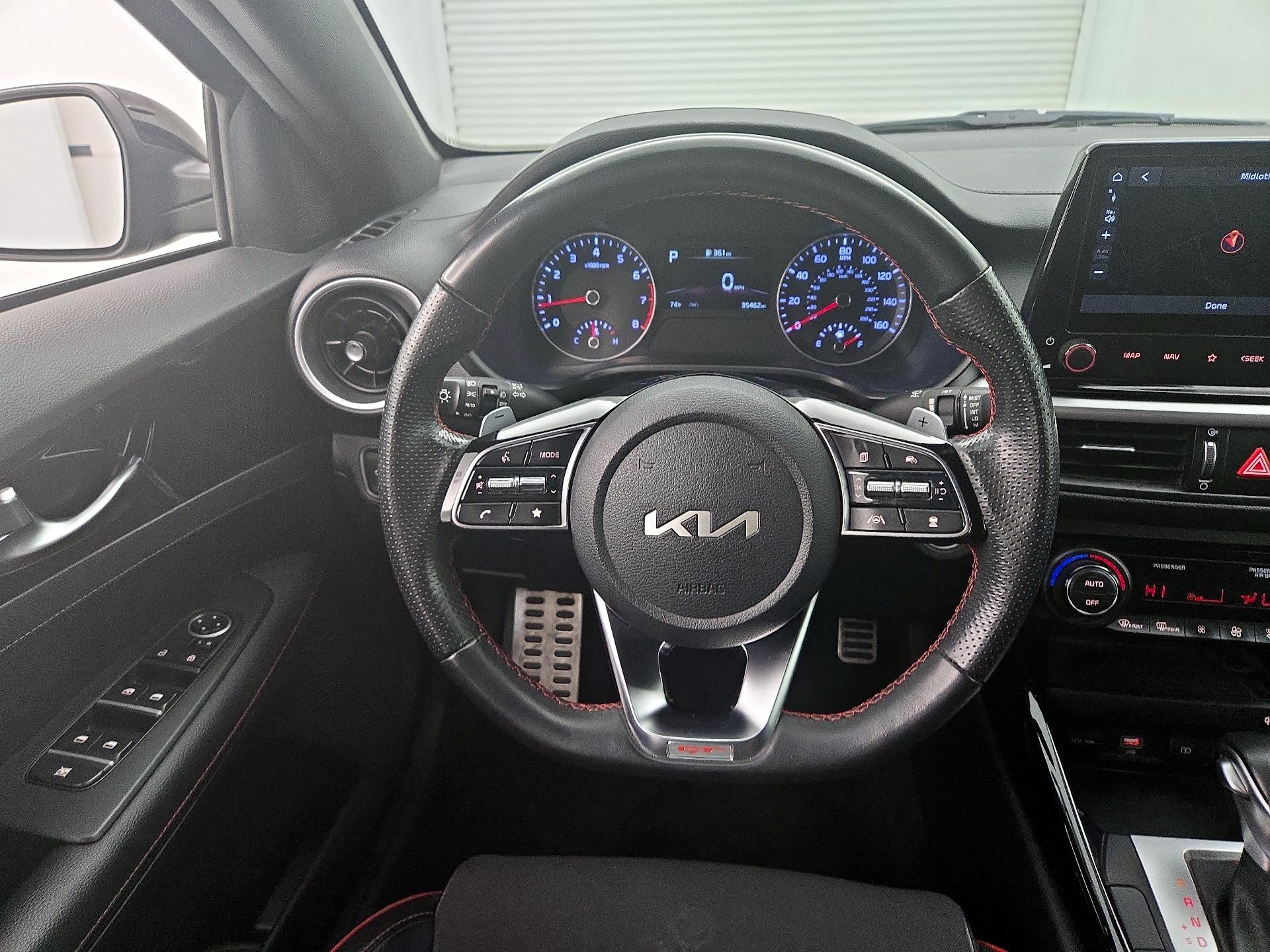 Thumbnail: 2022 Kia Forte - 10