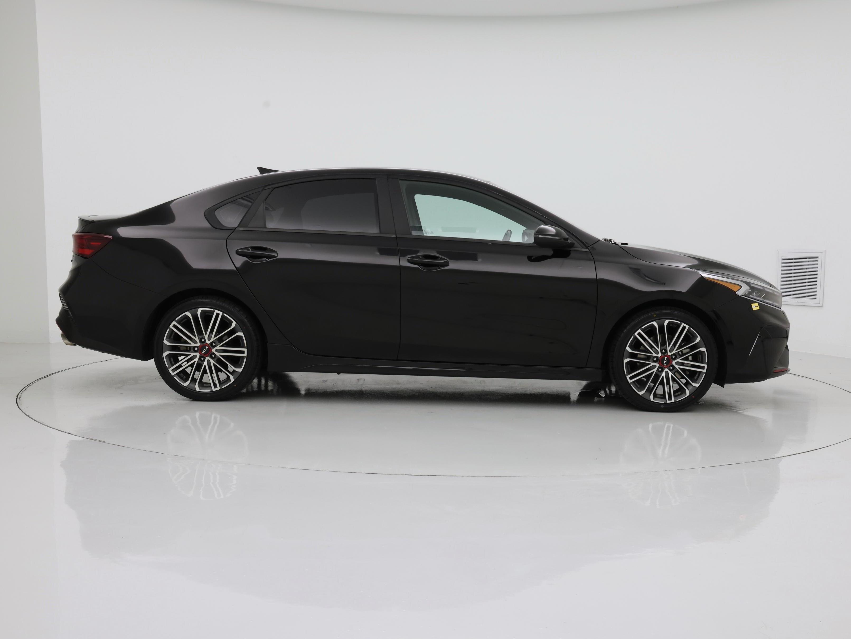Thumbnail: 2022 Kia Forte - 7