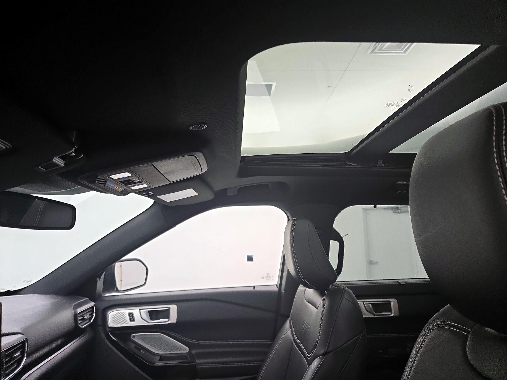 Thumbnail: 2022 Ford Explorer - 20