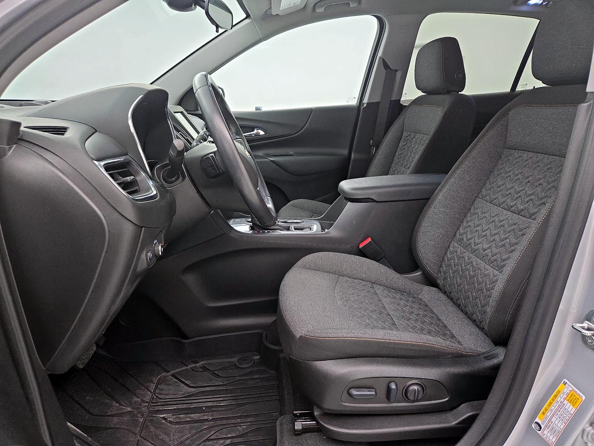 Thumbnail: 2022 Chevrolet Equinox - 11