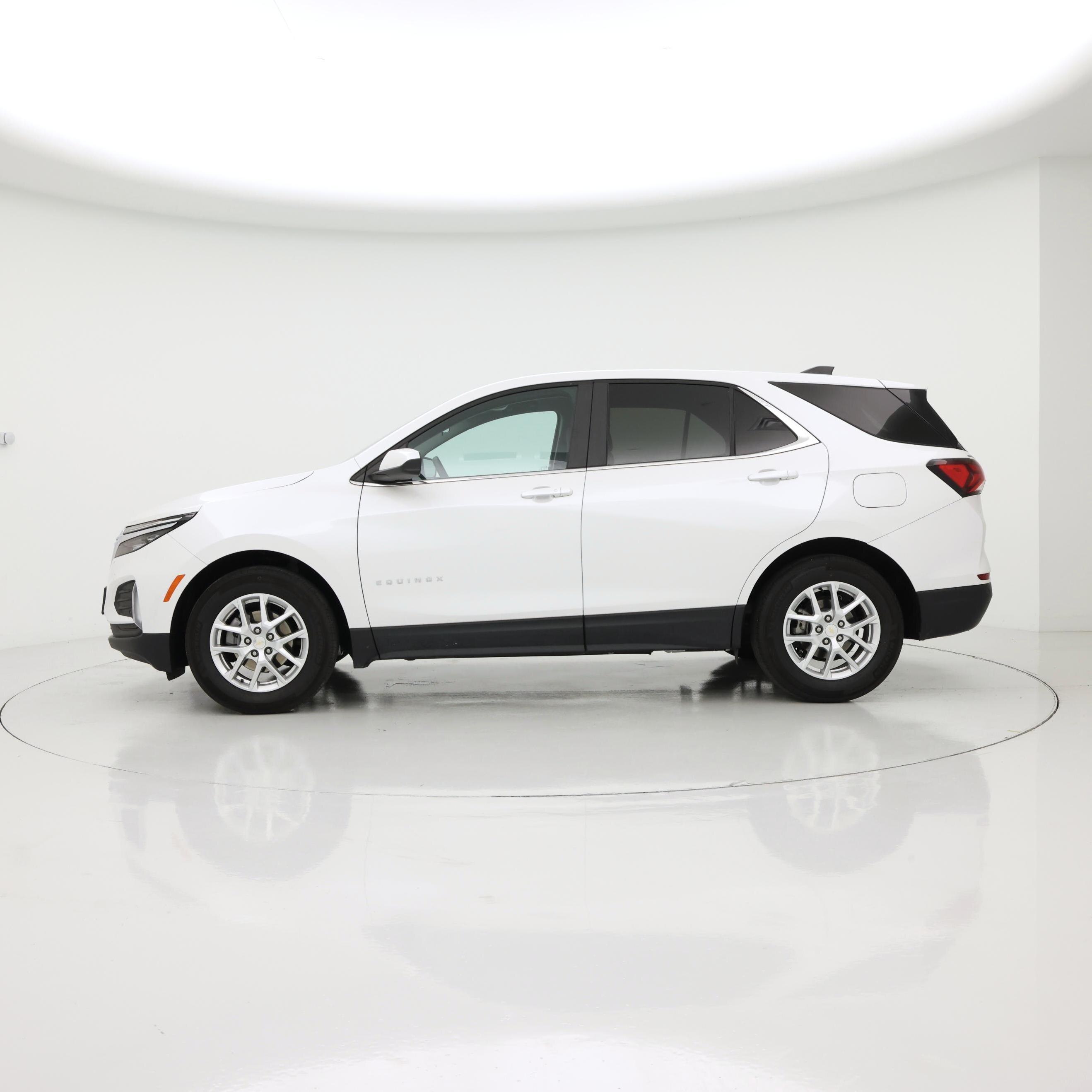 Thumbnail: 2023 Chevrolet Equinox - 3