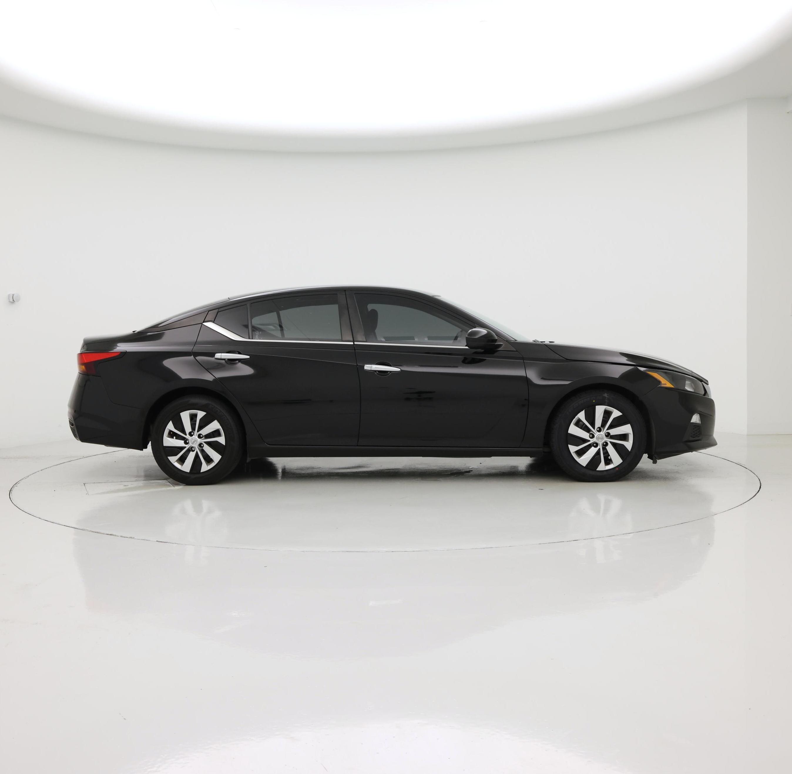Thumbnail: 2022 Nissan Altima - 7