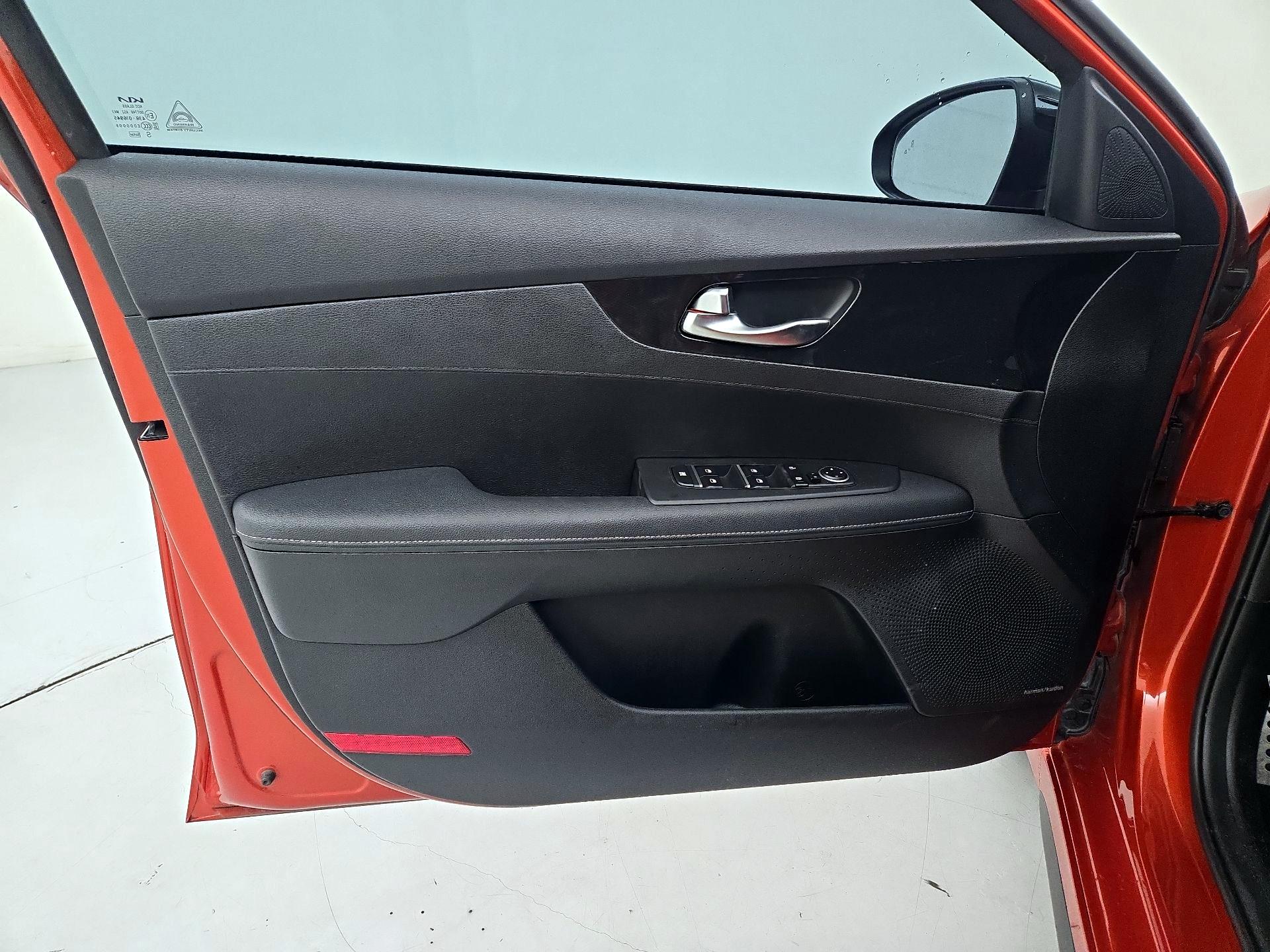 Thumbnail: 2023 Kia Forte - 12
