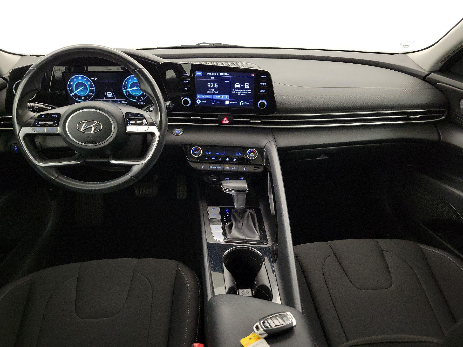 Thumbnail: 2022 Hyundai Elantra - 9