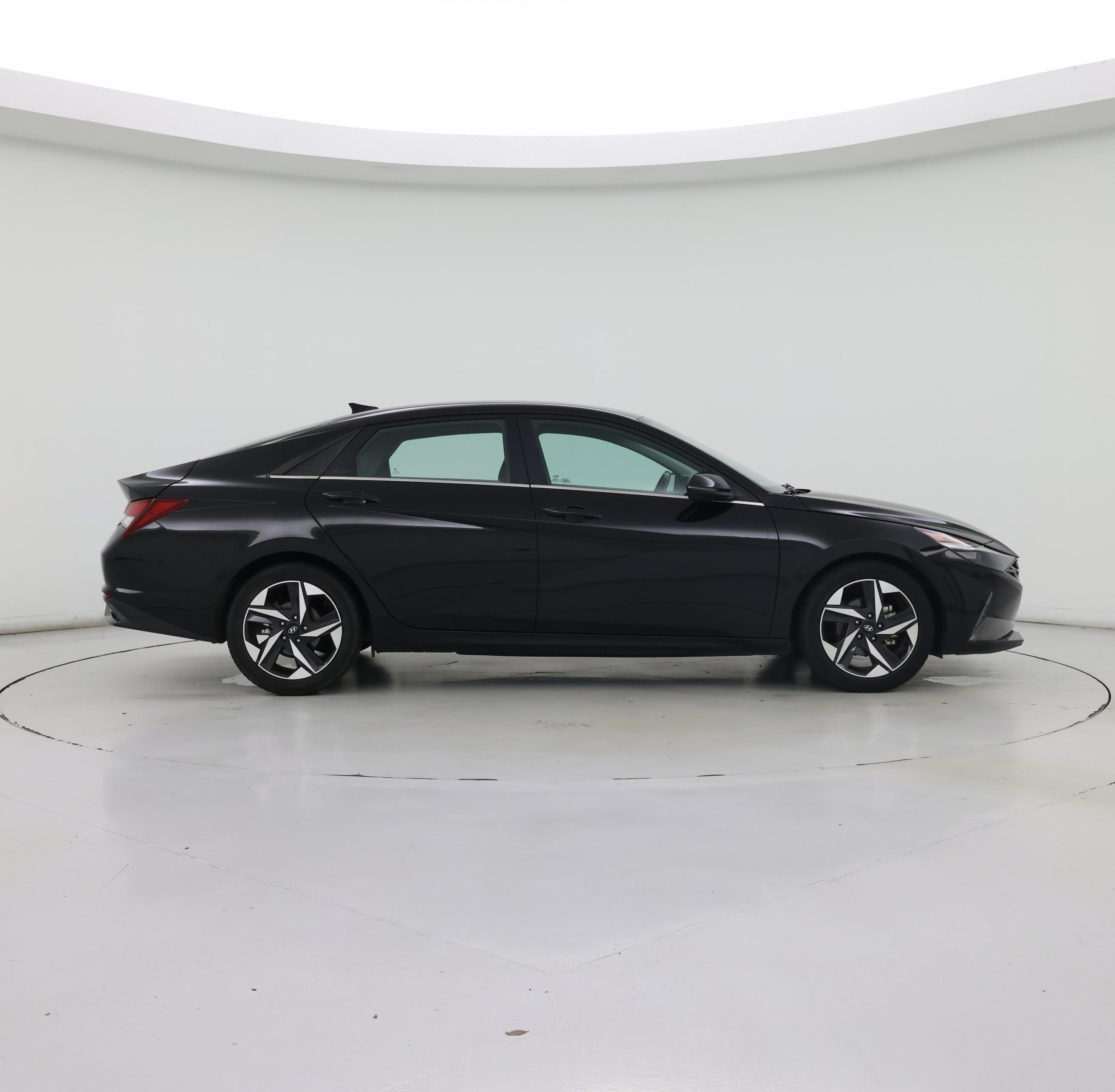Thumbnail: 2022 Hyundai Elantra - 7