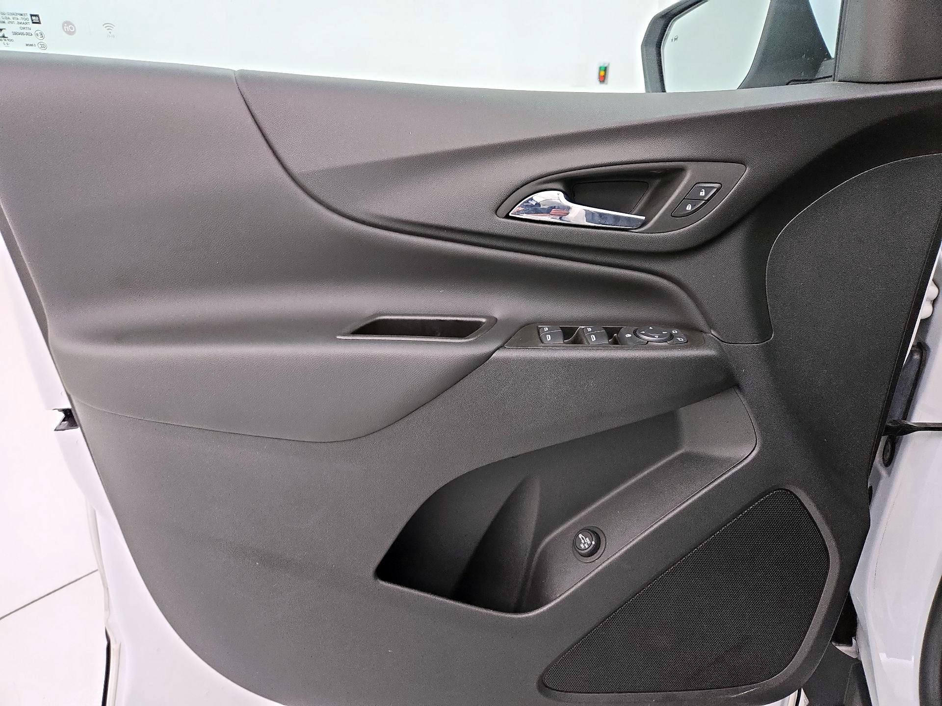 Thumbnail: 2022 Chevrolet Equinox - 12