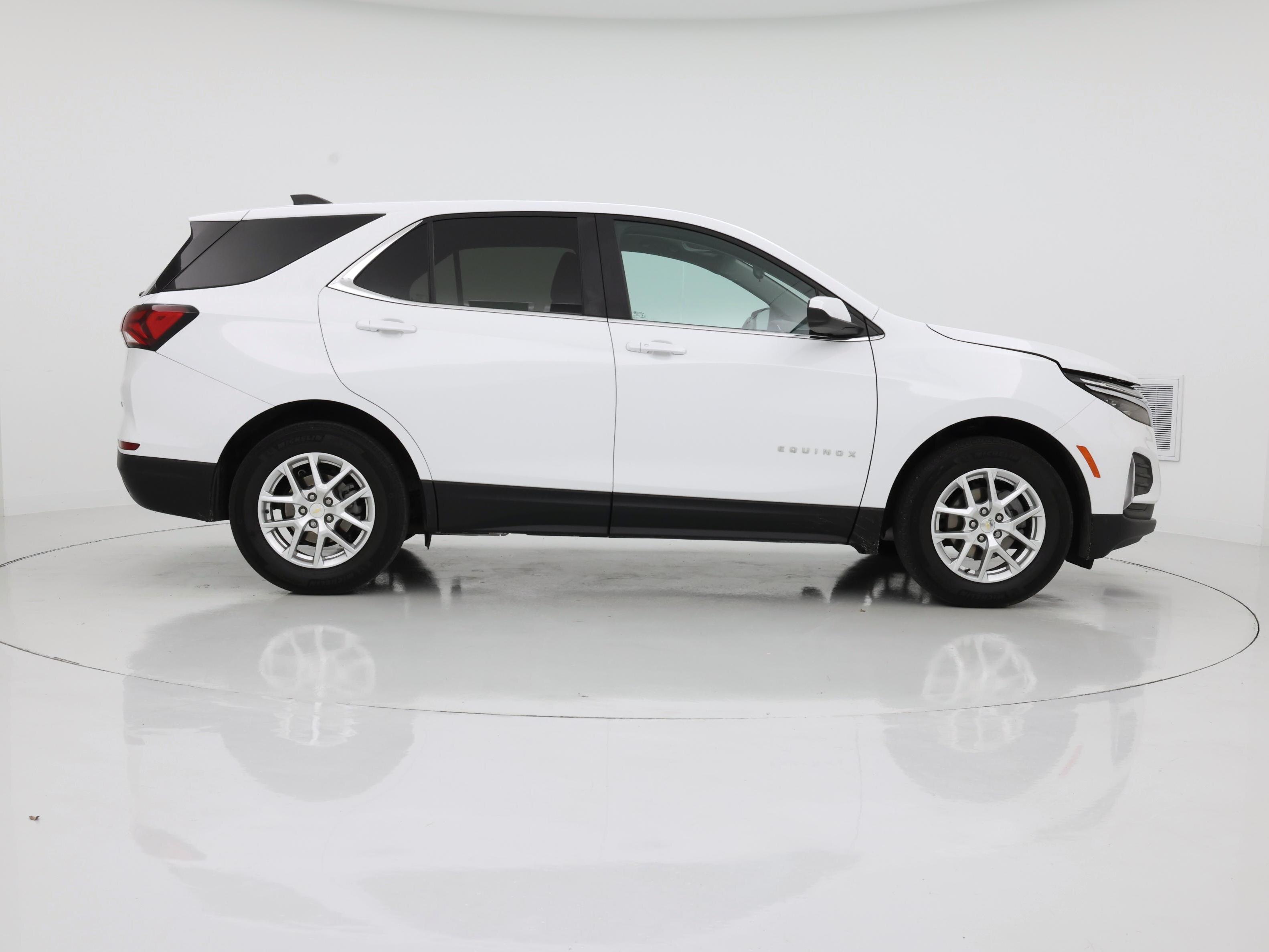 Thumbnail: 2022 Chevrolet Equinox - 7