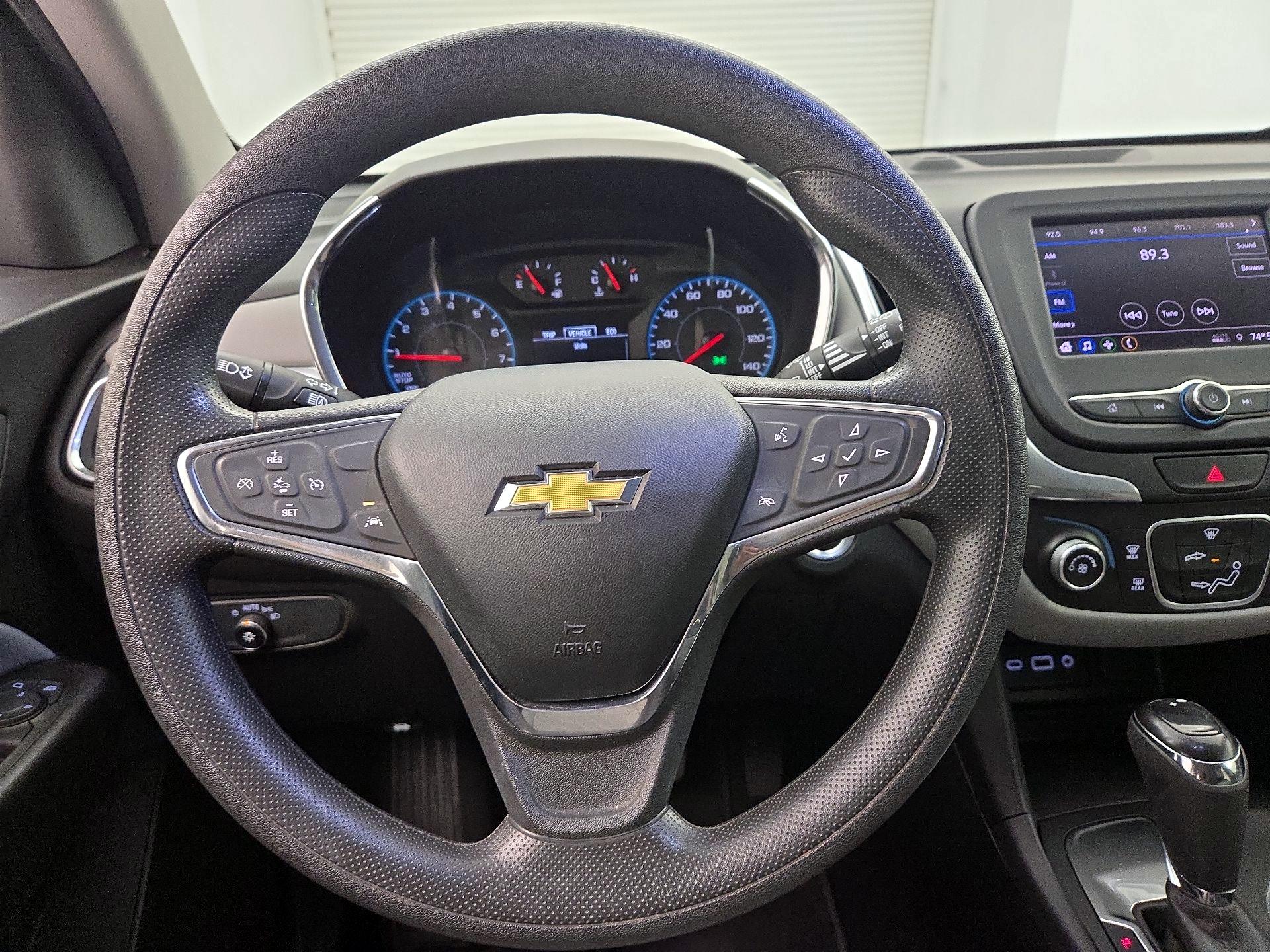 Thumbnail: 2020 Chevrolet Equinox - 10