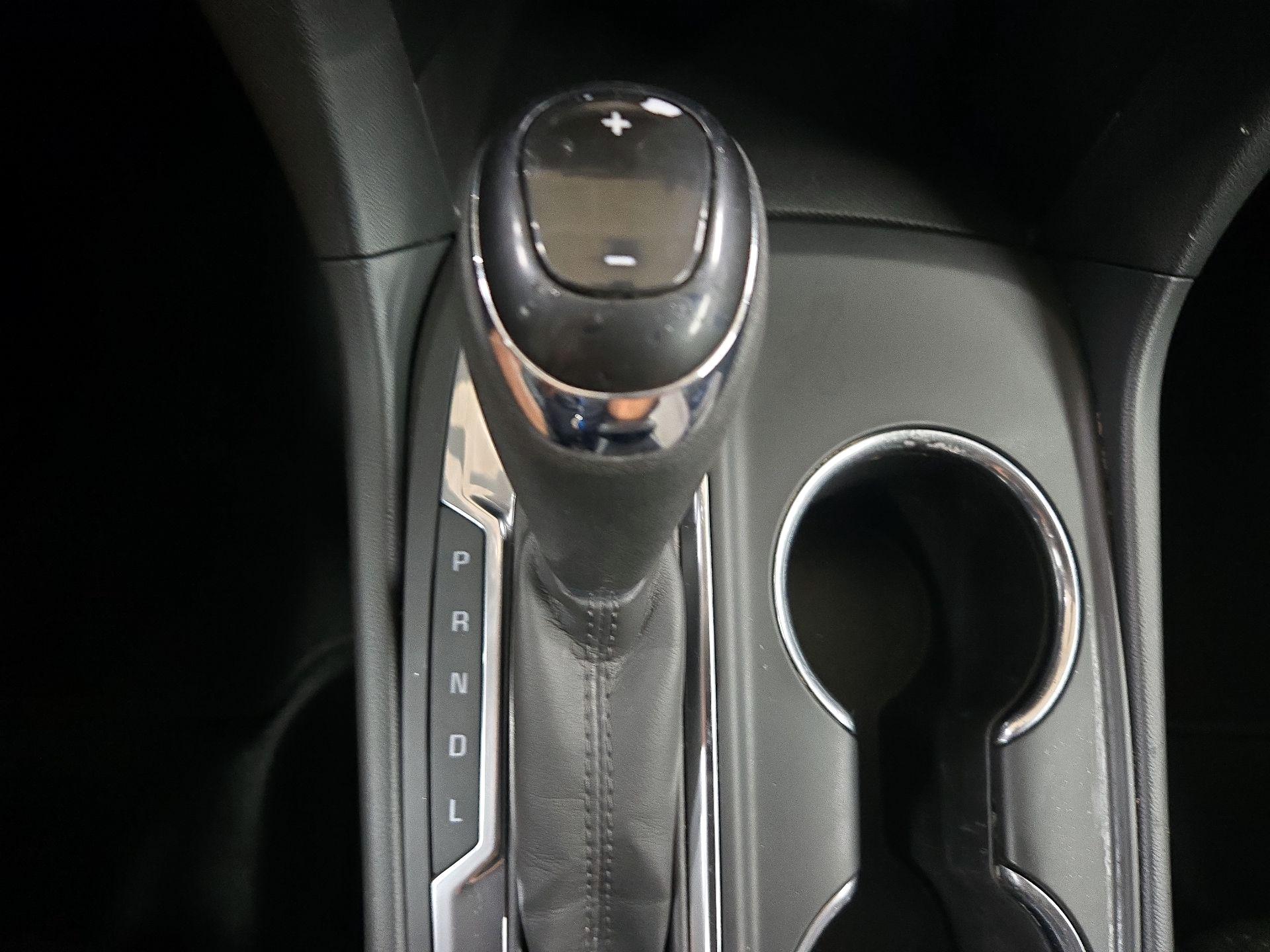 Thumbnail: 2020 Chevrolet Equinox - 17