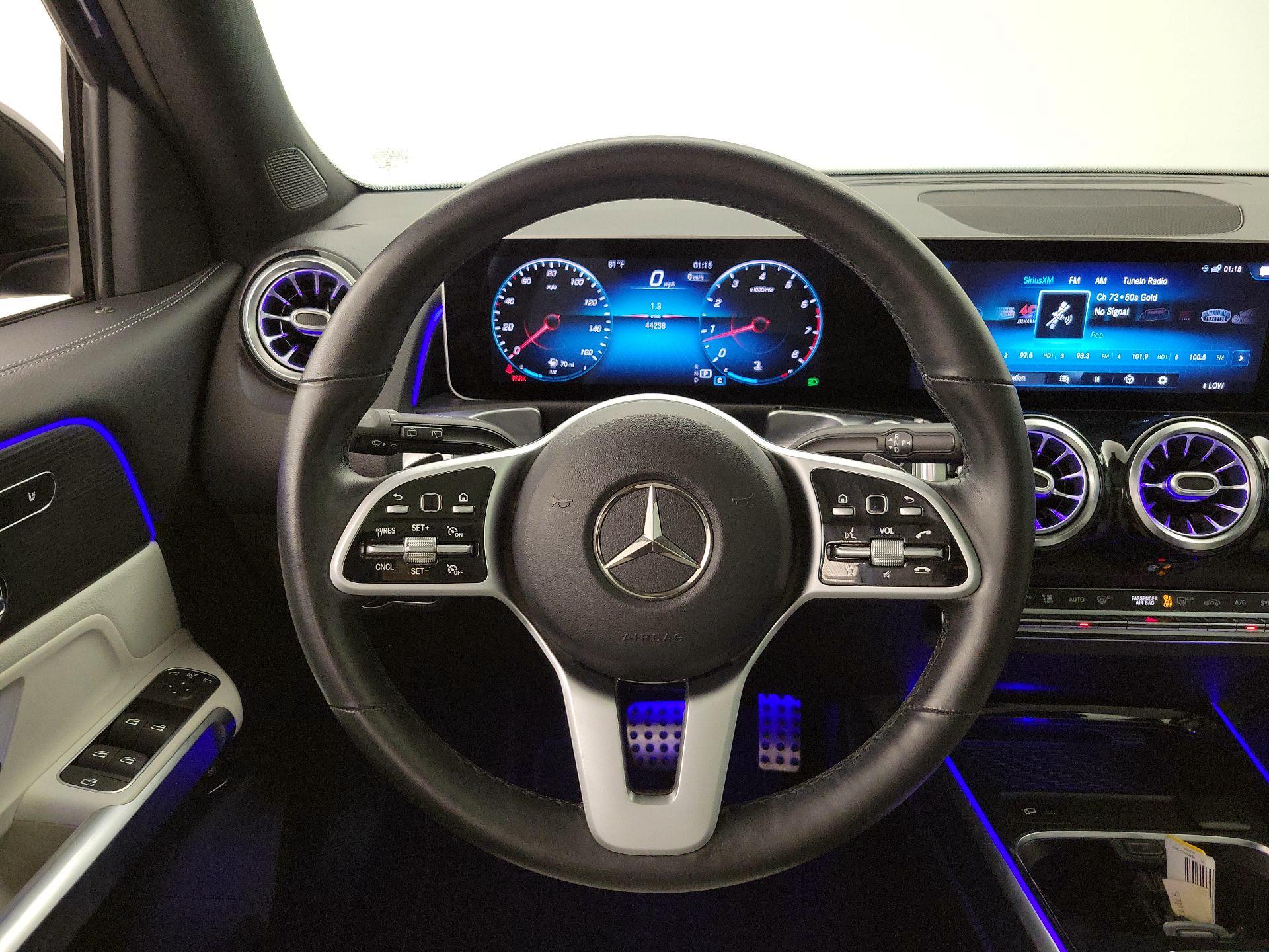 Thumbnail: 2021 Mercedes-Benz GLB - 10
