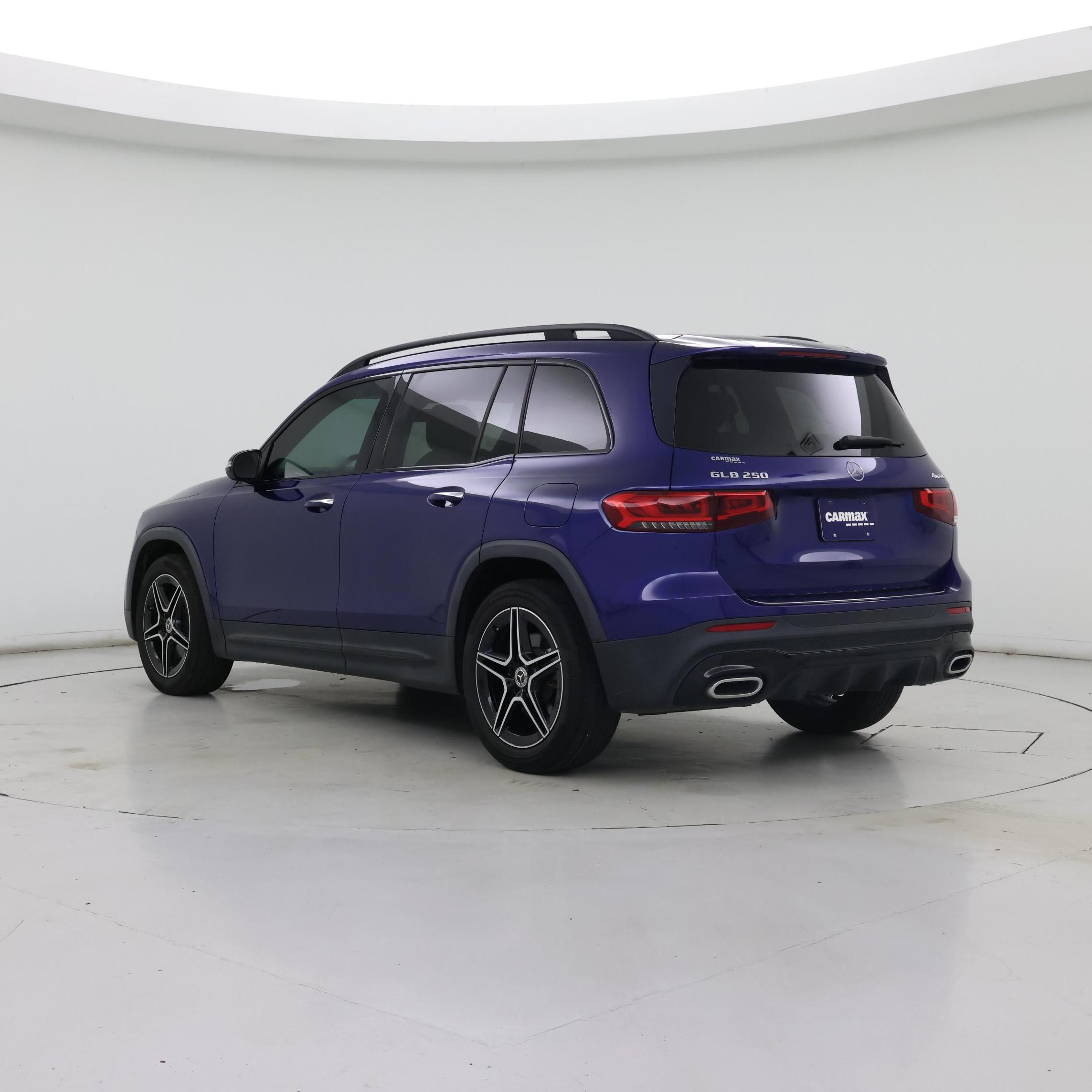 Thumbnail: 2021 Mercedes-Benz GLB - 2
