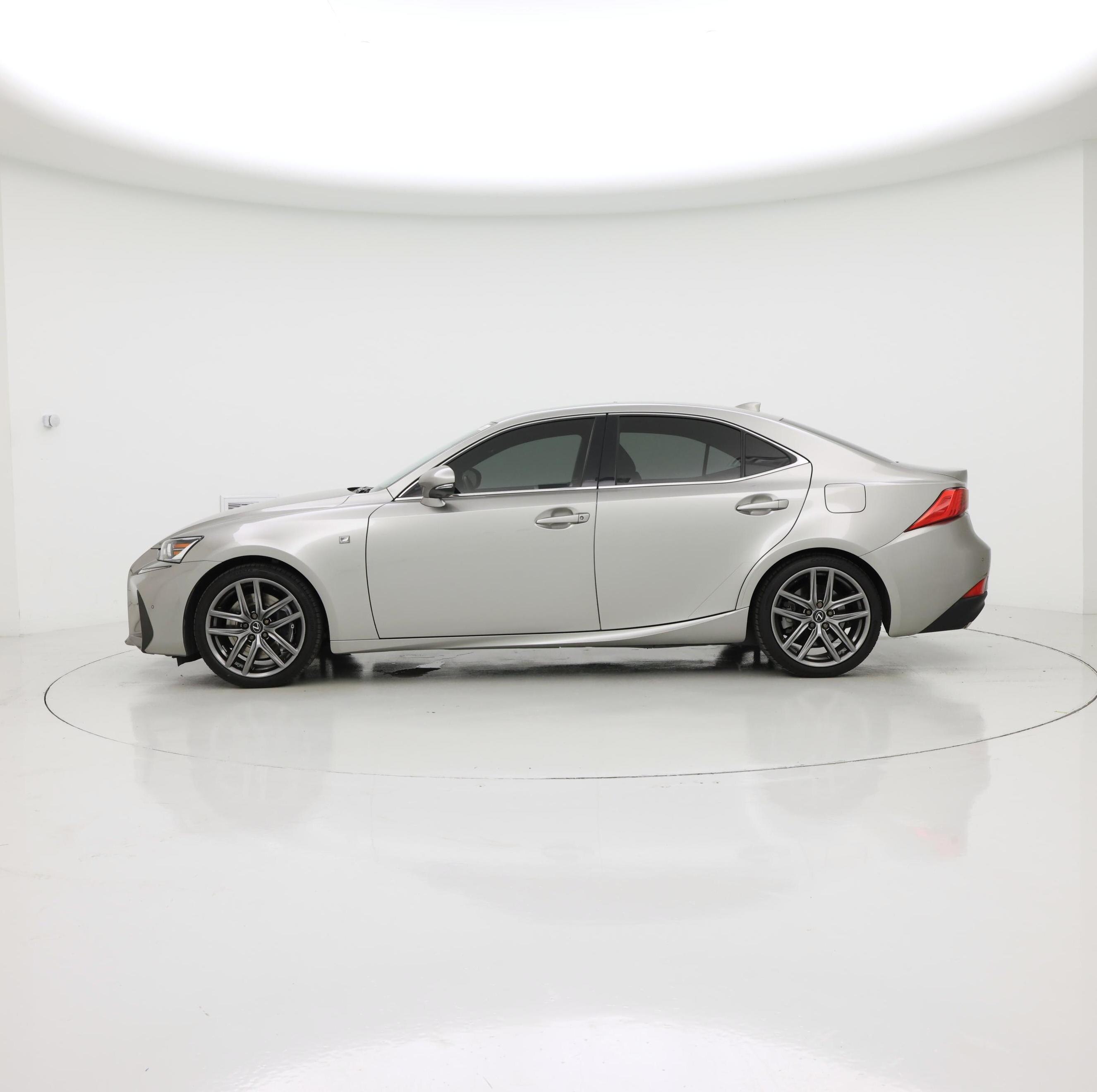 Thumbnail: 2020 Lexus IS - 3