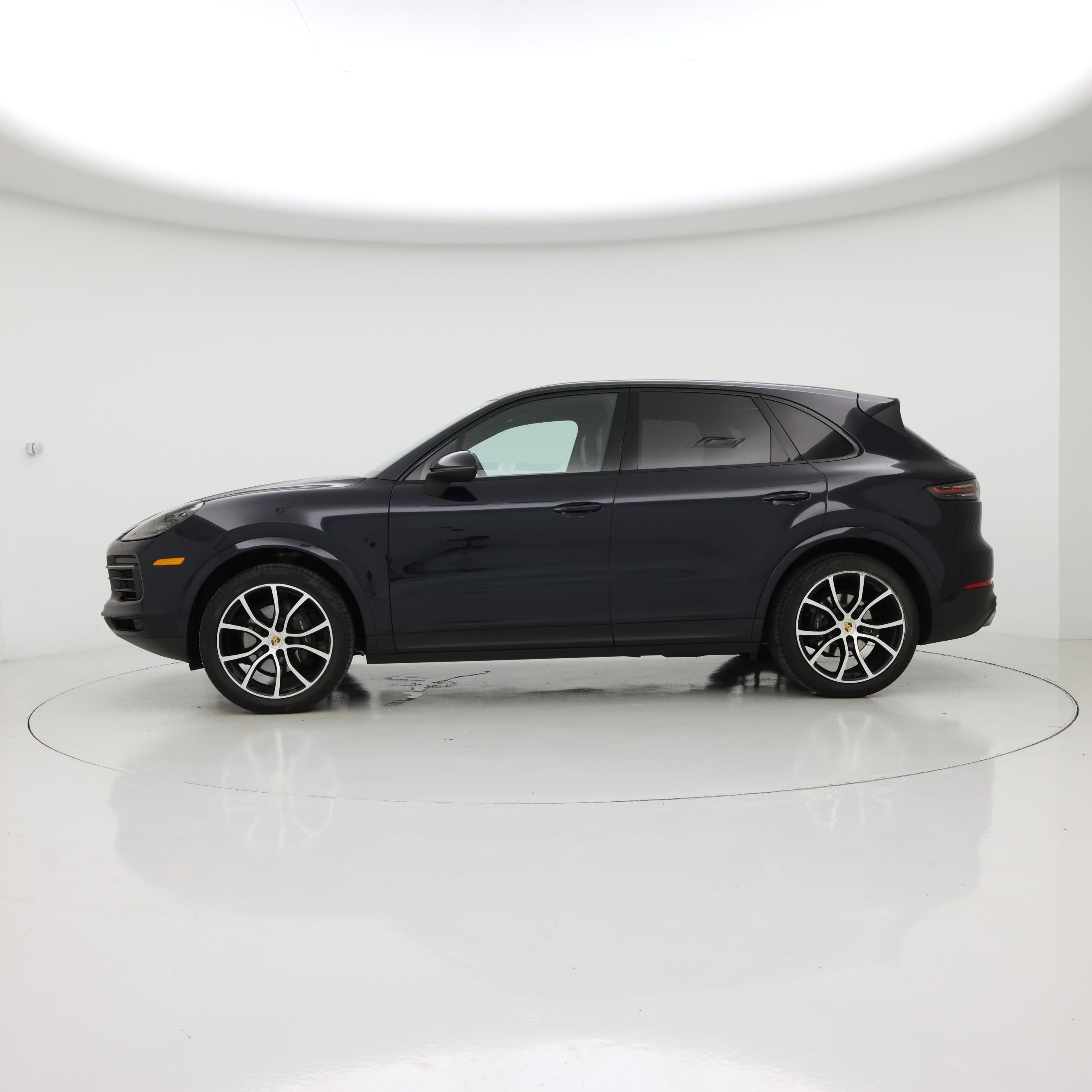 Thumbnail: 2020 Porsche Cayenne - 3