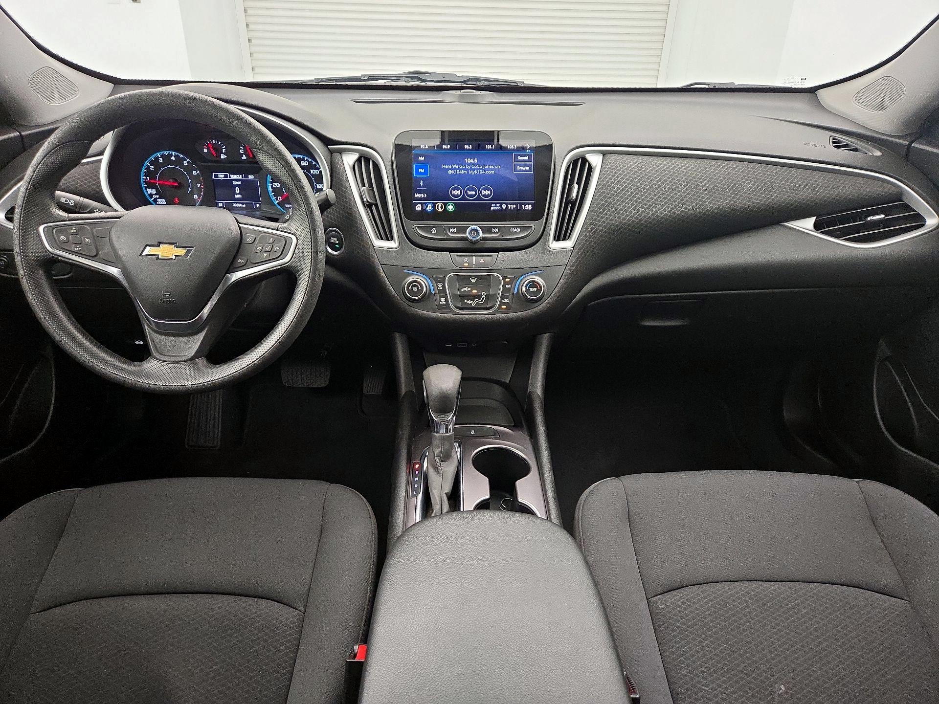 Thumbnail: 2022 Chevrolet Malibu - 9