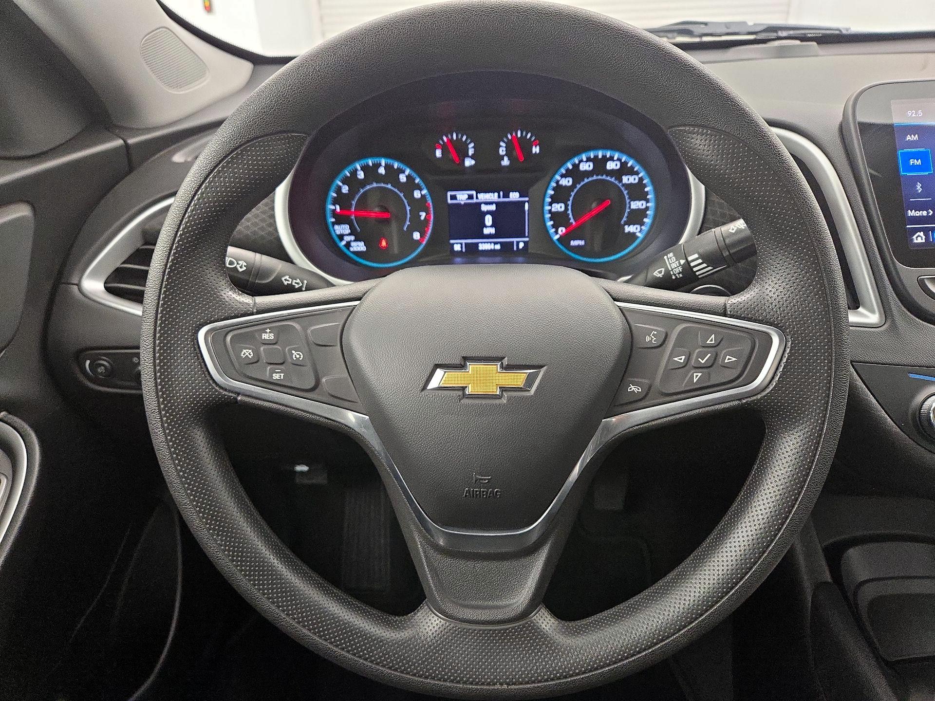 Thumbnail: 2022 Chevrolet Malibu - 10