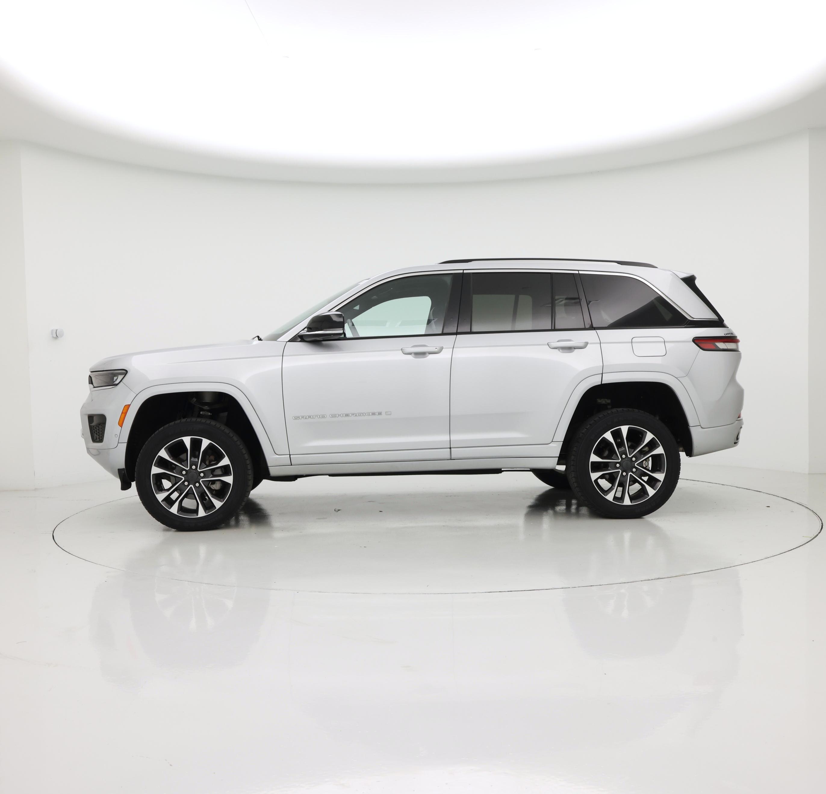 Thumbnail: 2022 Jeep Grand Cherokee - 3