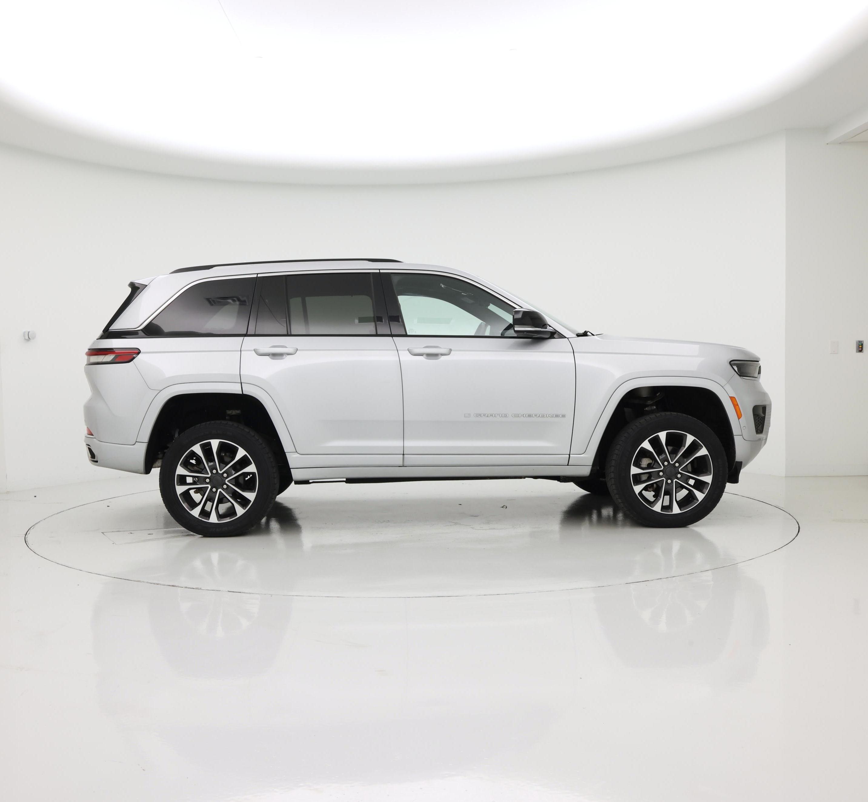 Thumbnail: 2022 Jeep Grand Cherokee - 7