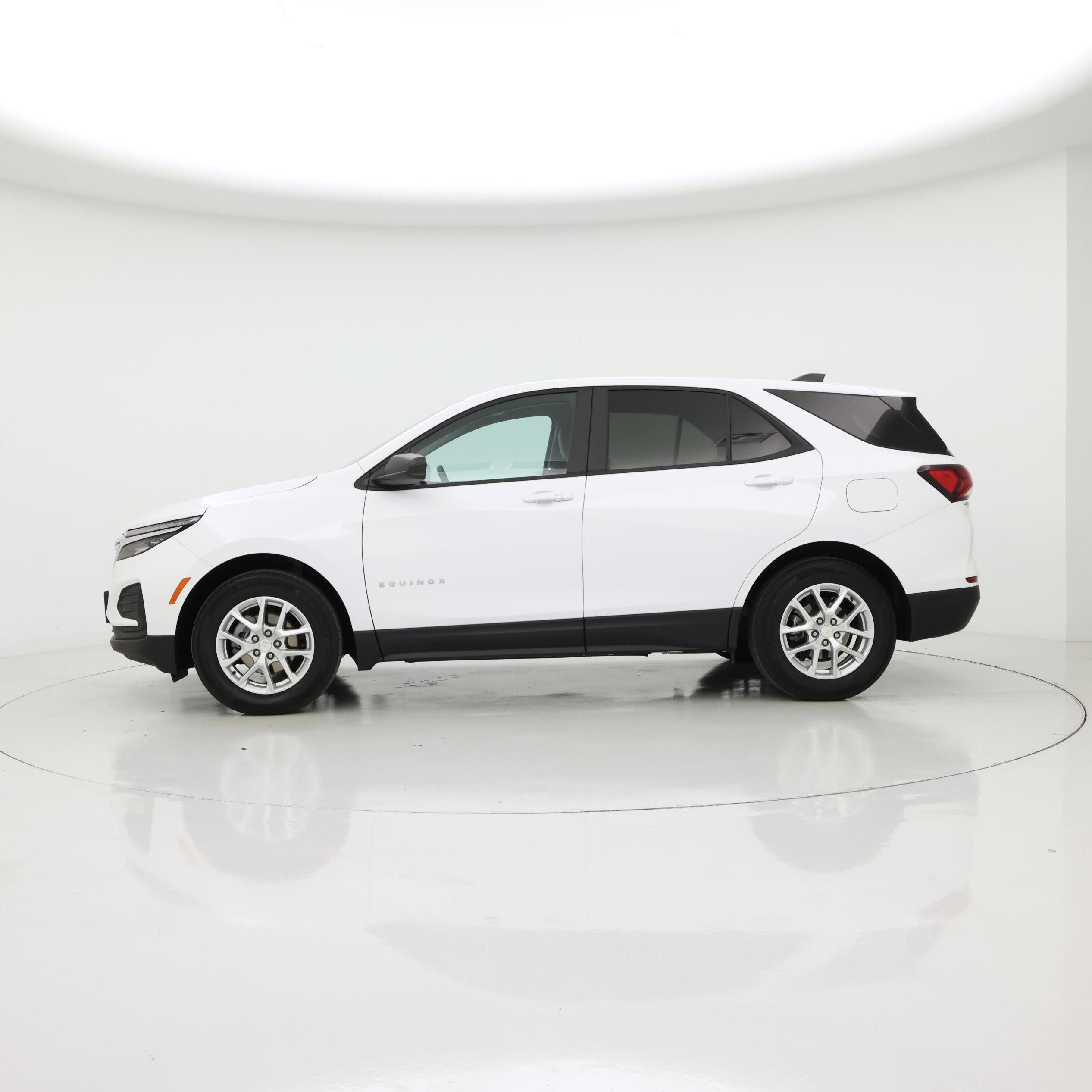 Thumbnail: 2023 Chevrolet Equinox - 3
