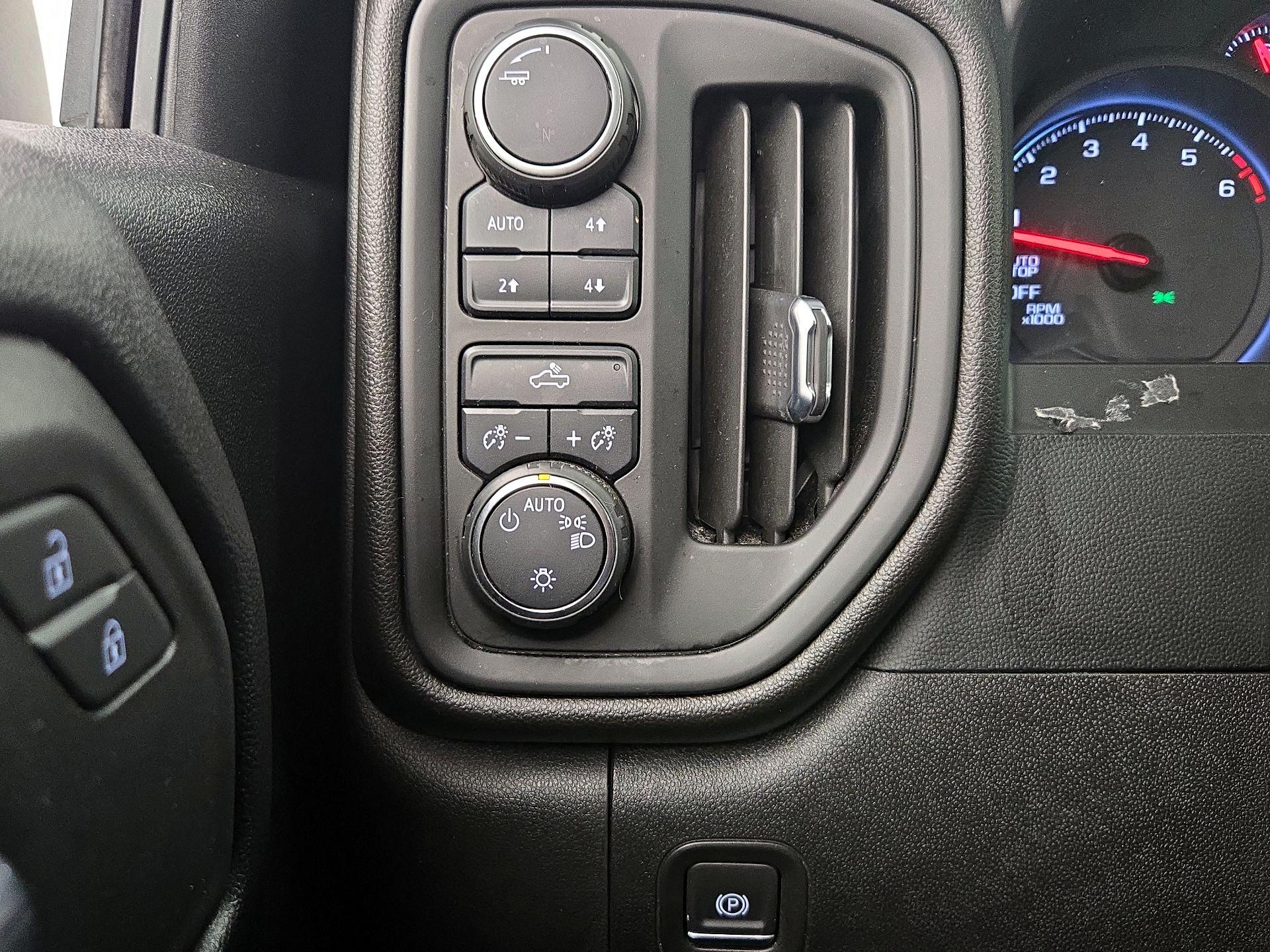 Thumbnail: 2022 Chevrolet Silverado 1500 - 13