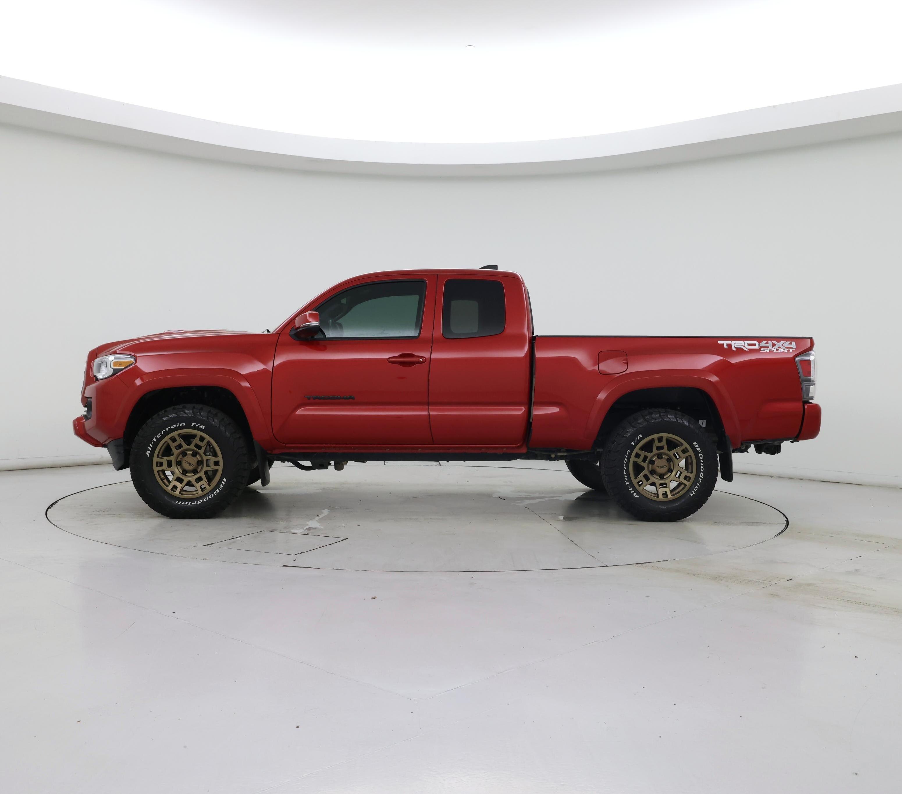 Thumbnail: 2022 Toyota Tacoma - 3