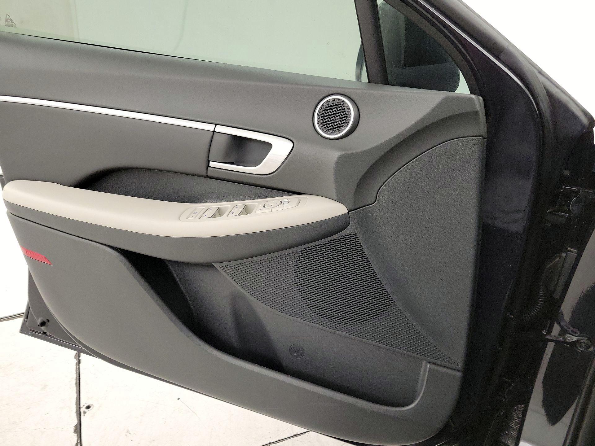 Thumbnail: 2023 Hyundai Sonata - 12