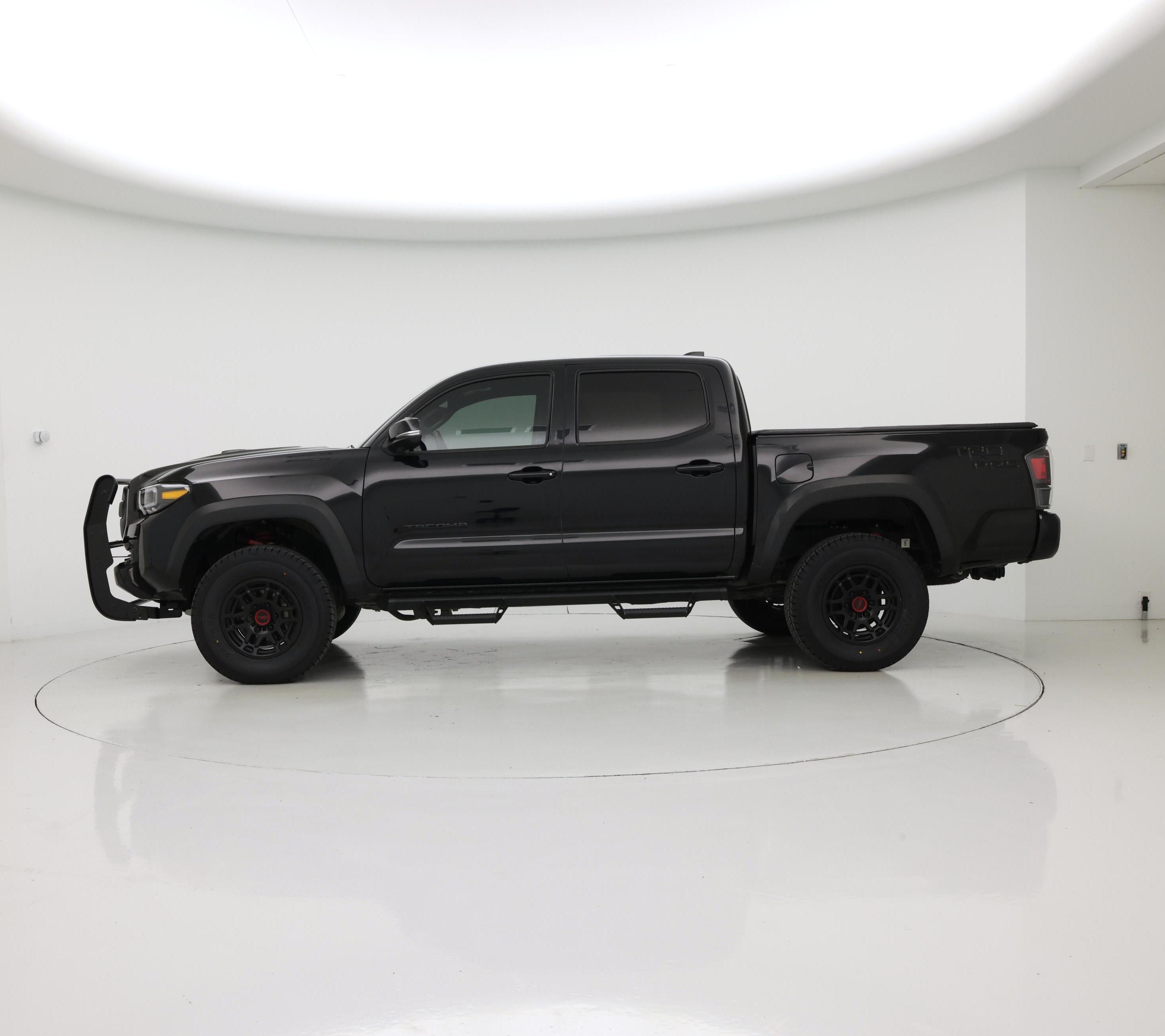 Thumbnail: 2022 Toyota Tacoma - 3