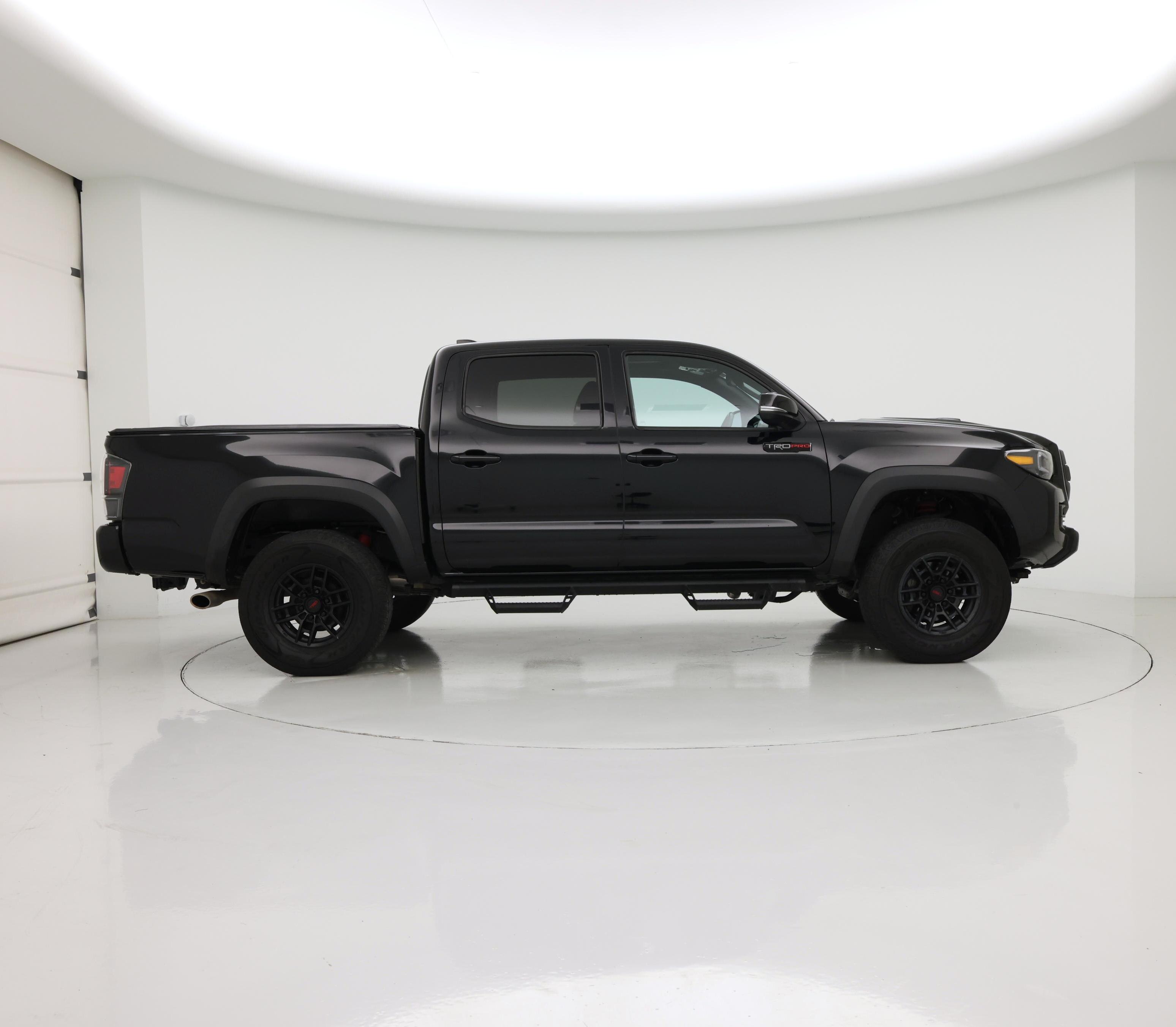 Thumbnail: 2021 Toyota Tacoma - 7